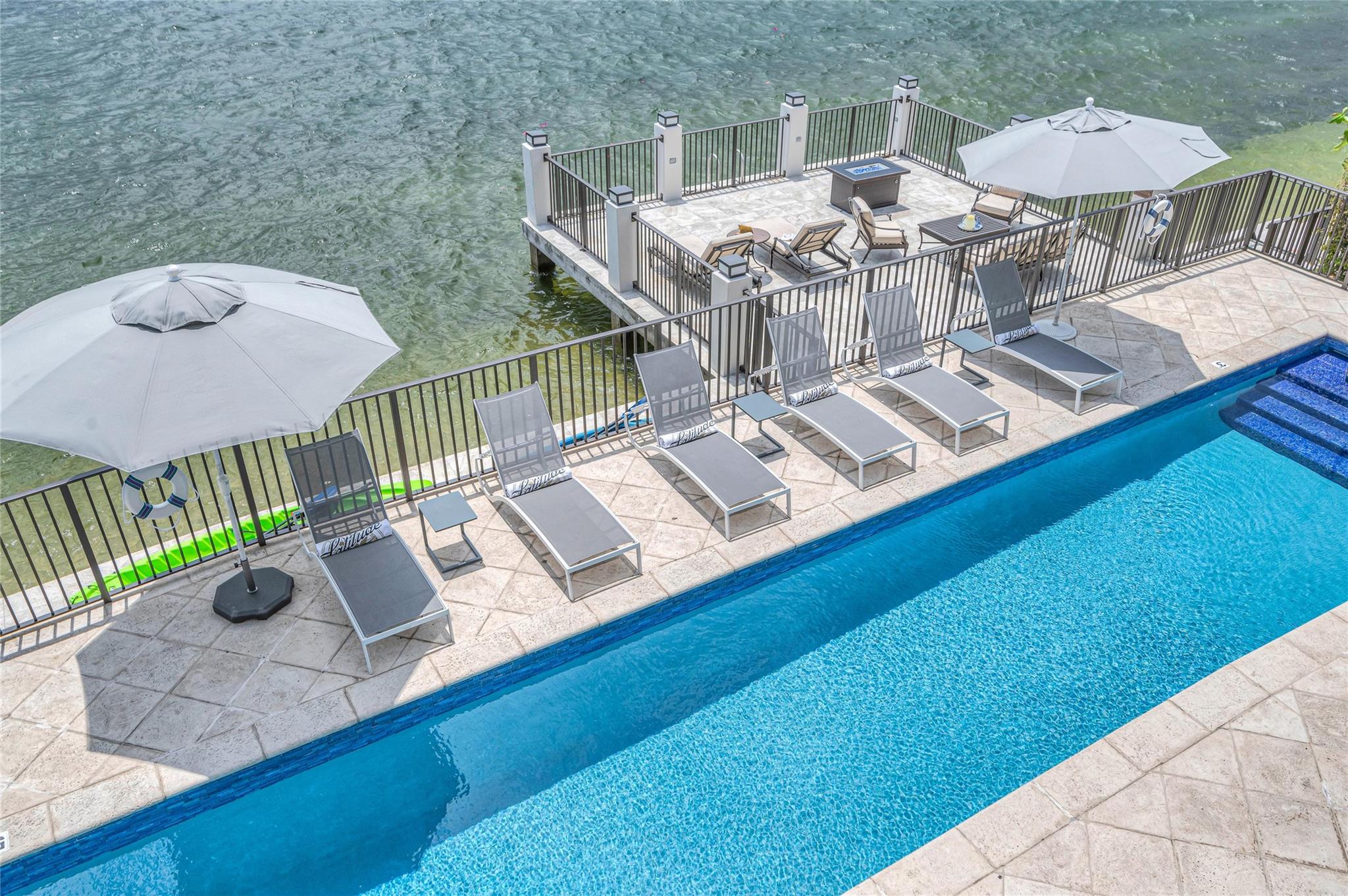 1949 Harbourview Dr Fort Lauderdale, FL 33316