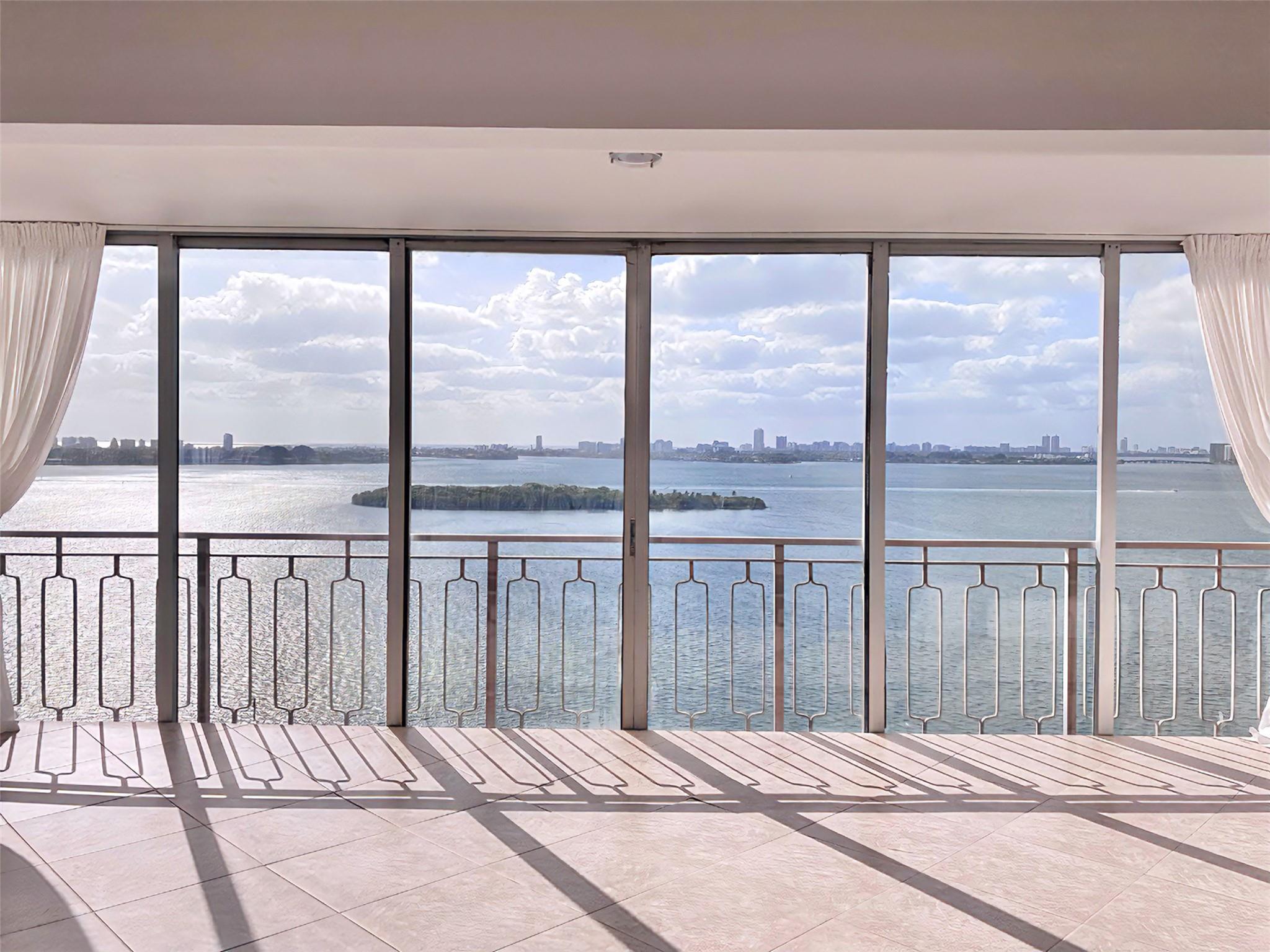 11111 Biscayne Blvd #1901