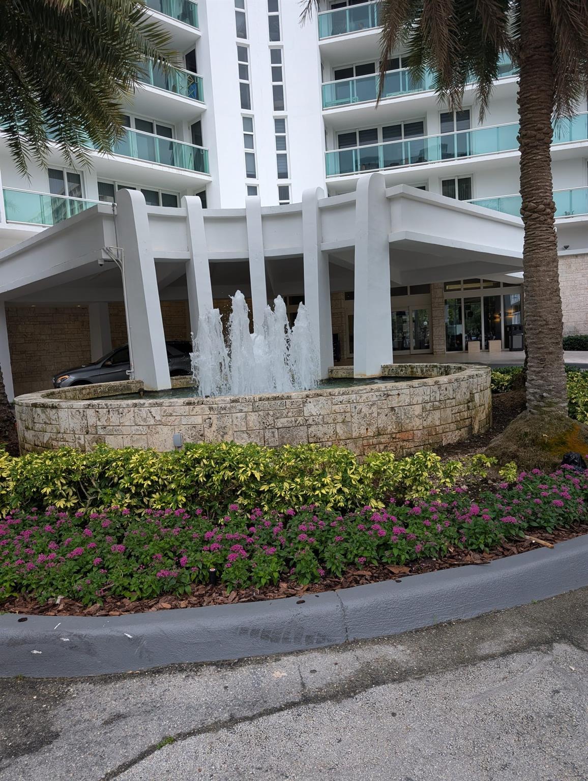 100 Bayview Dr #1005,Sunny Isles Beach, FL 33160