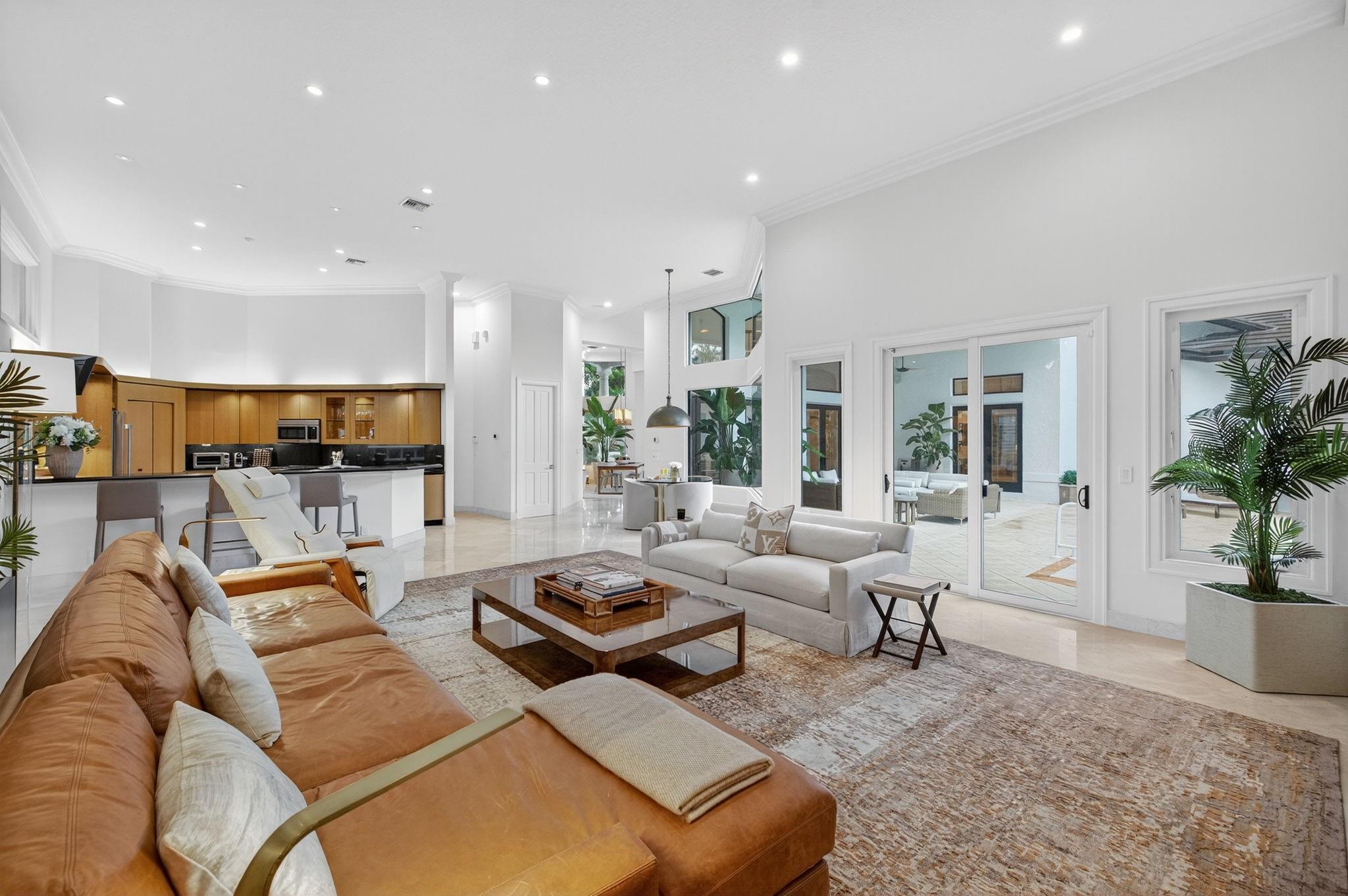 1518 E Lake Dr Fort Lauderdale, FL 33316