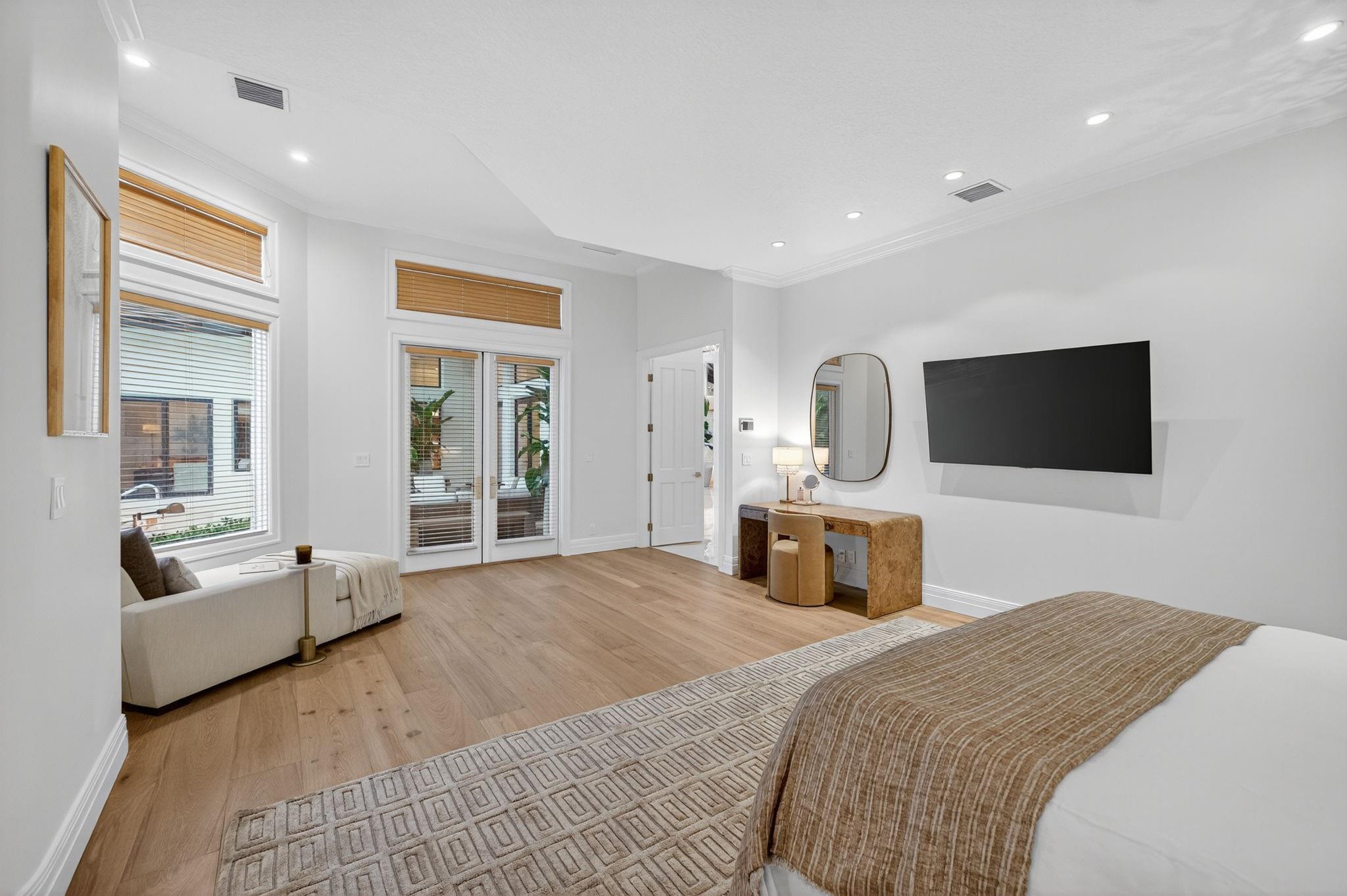 1518 E Lake Dr Fort Lauderdale, FL 33316