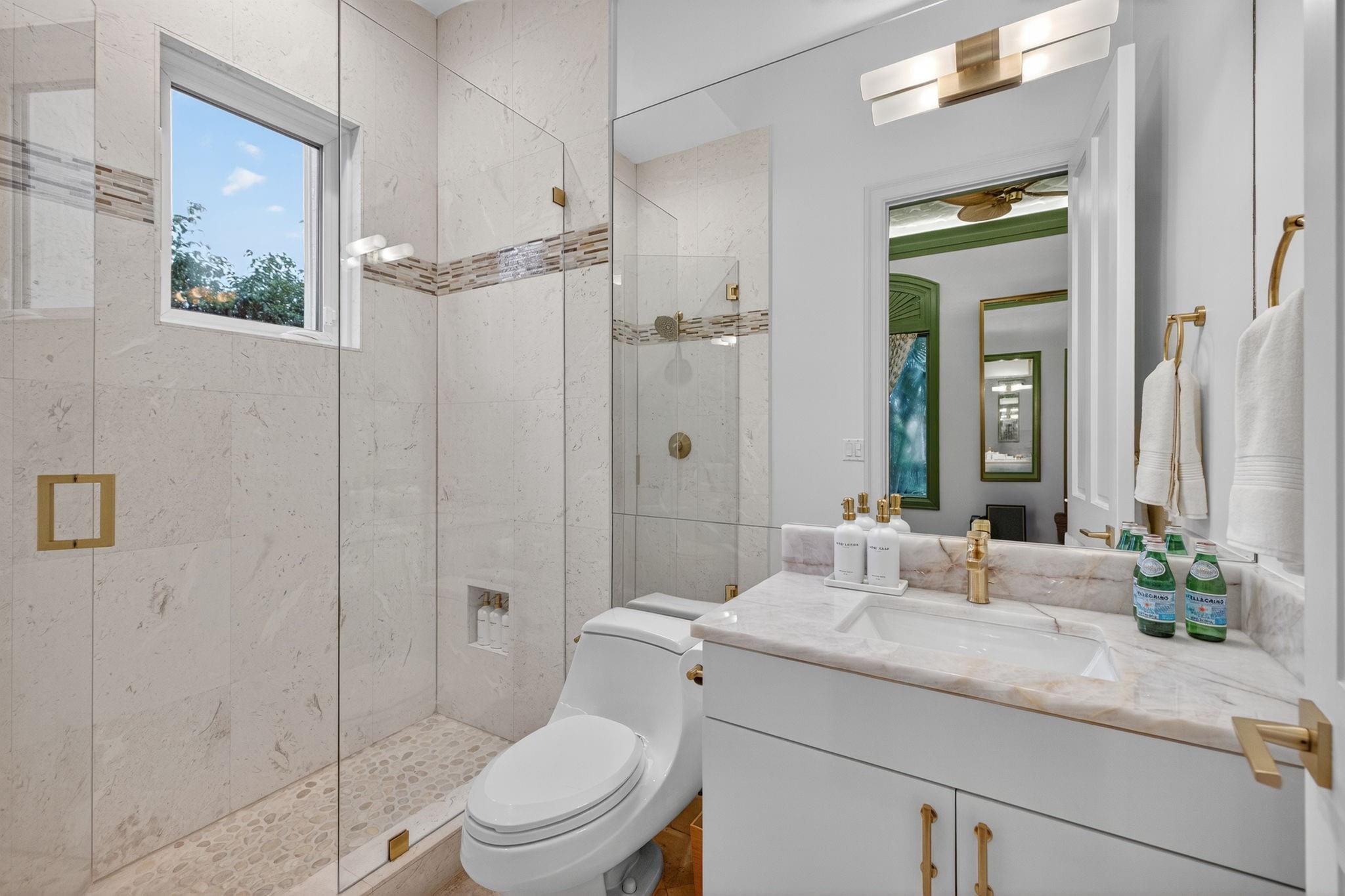 1518 E Lake Dr Fort Lauderdale, FL 33316