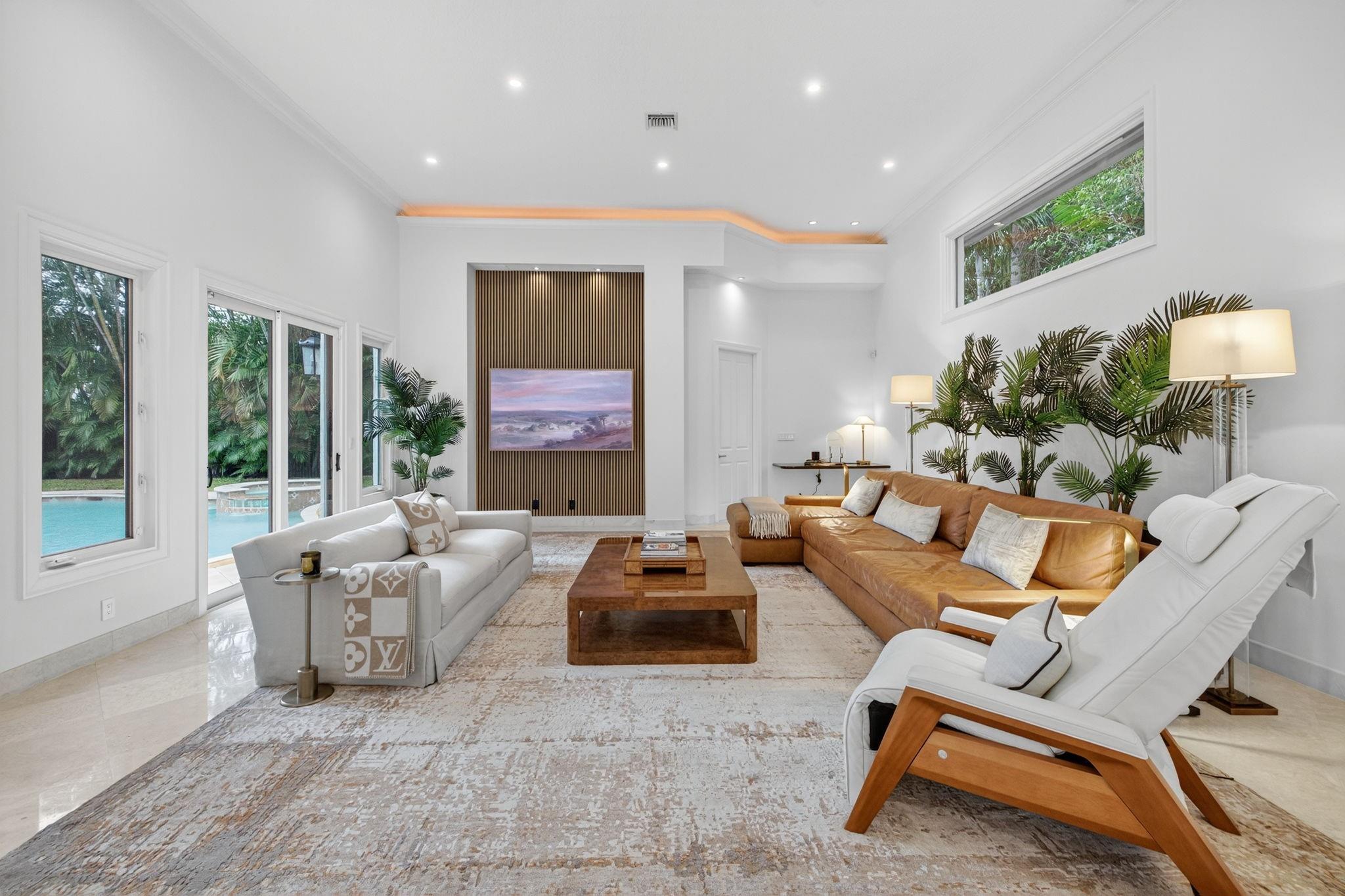 1518 E Lake Dr Fort Lauderdale, FL 33316