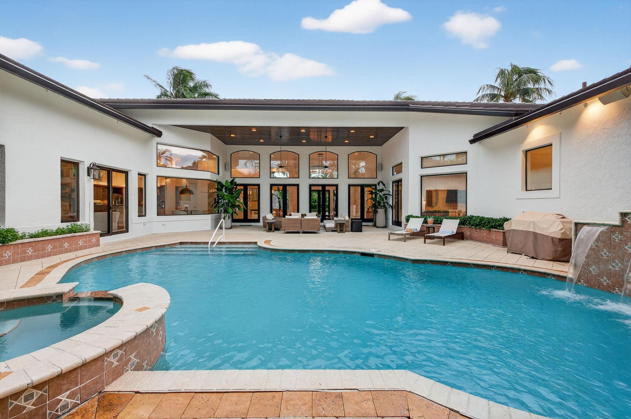 1518 E Lake Dr Fort Lauderdale, FL 33316