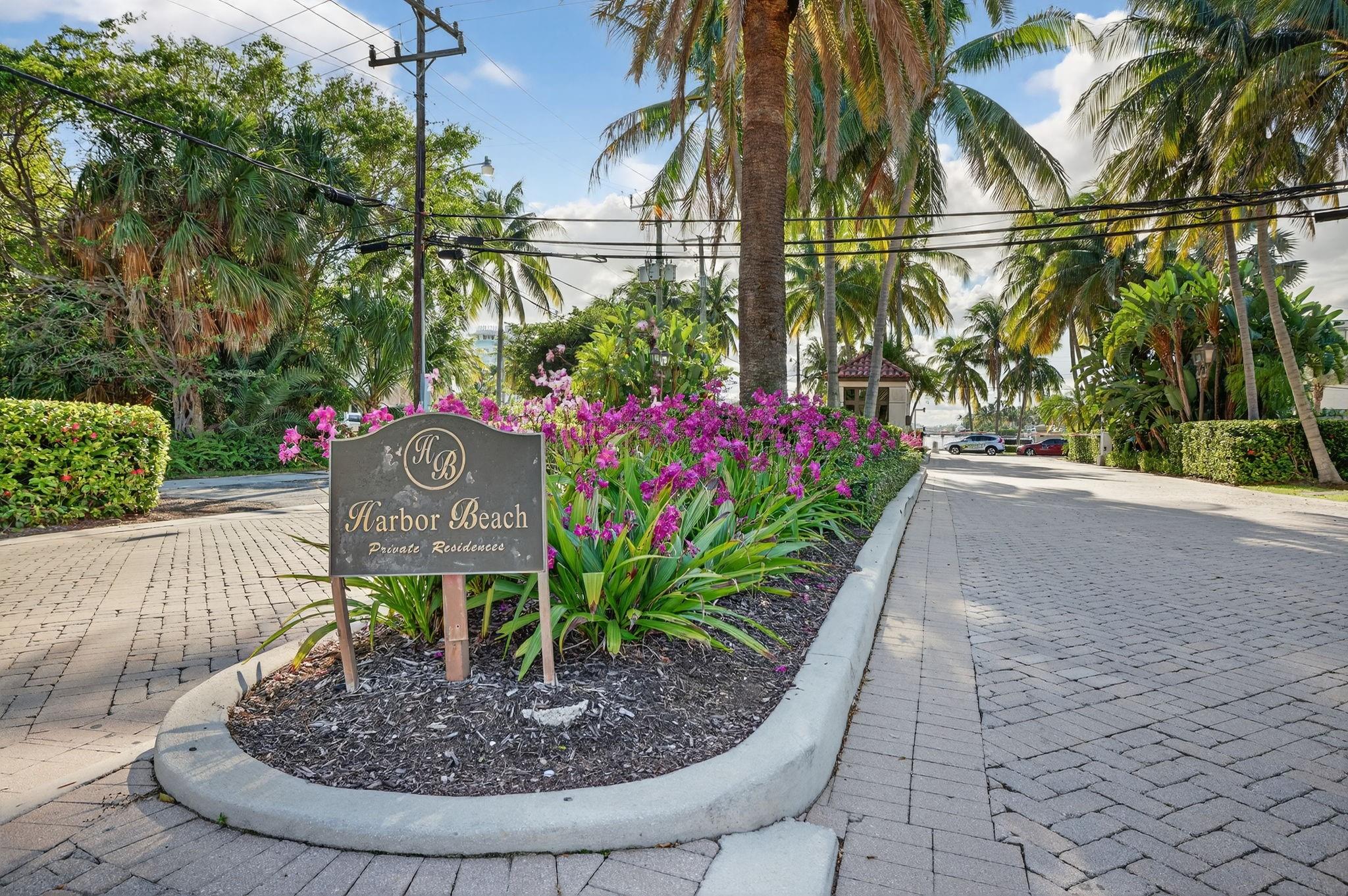 1518 E Lake Dr Fort Lauderdale, FL 33316