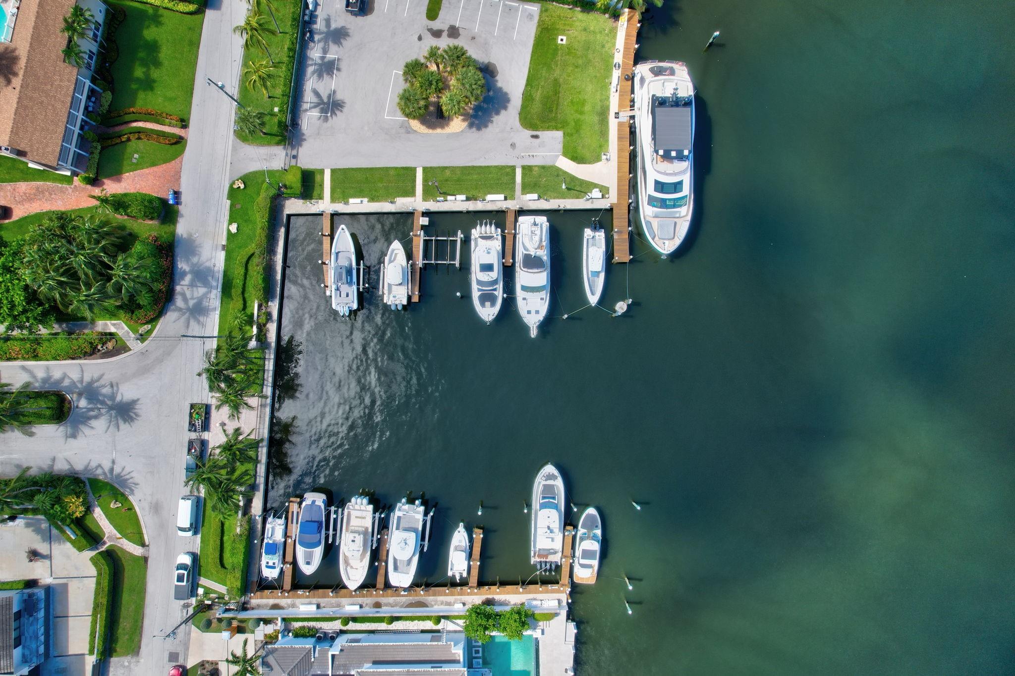 1518 E Lake Dr Fort Lauderdale, FL 33316