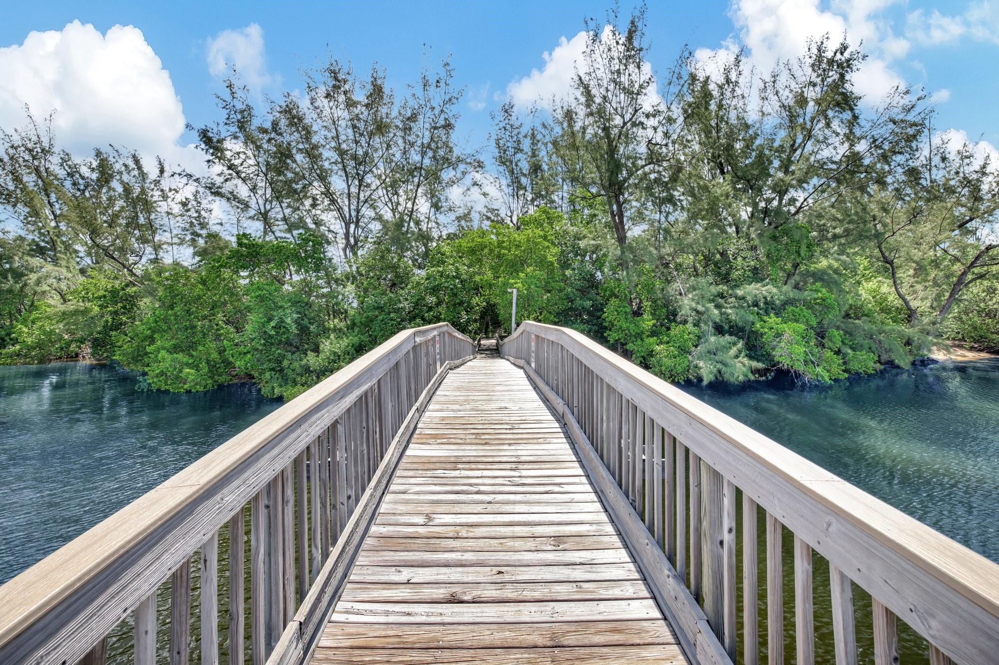 1518 E Lake Dr Fort Lauderdale, FL 33316