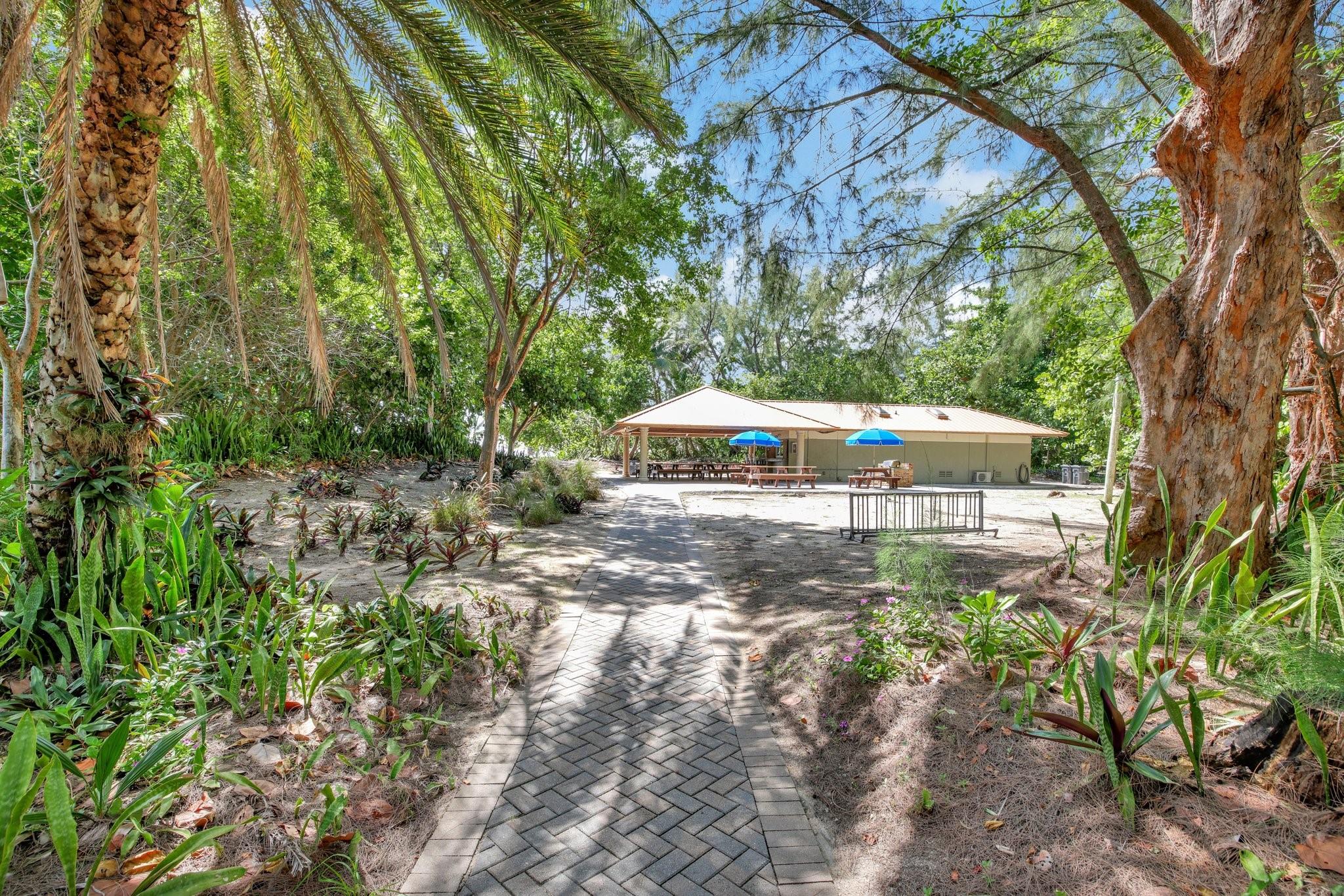 1518 E Lake Dr Fort Lauderdale, FL 33316