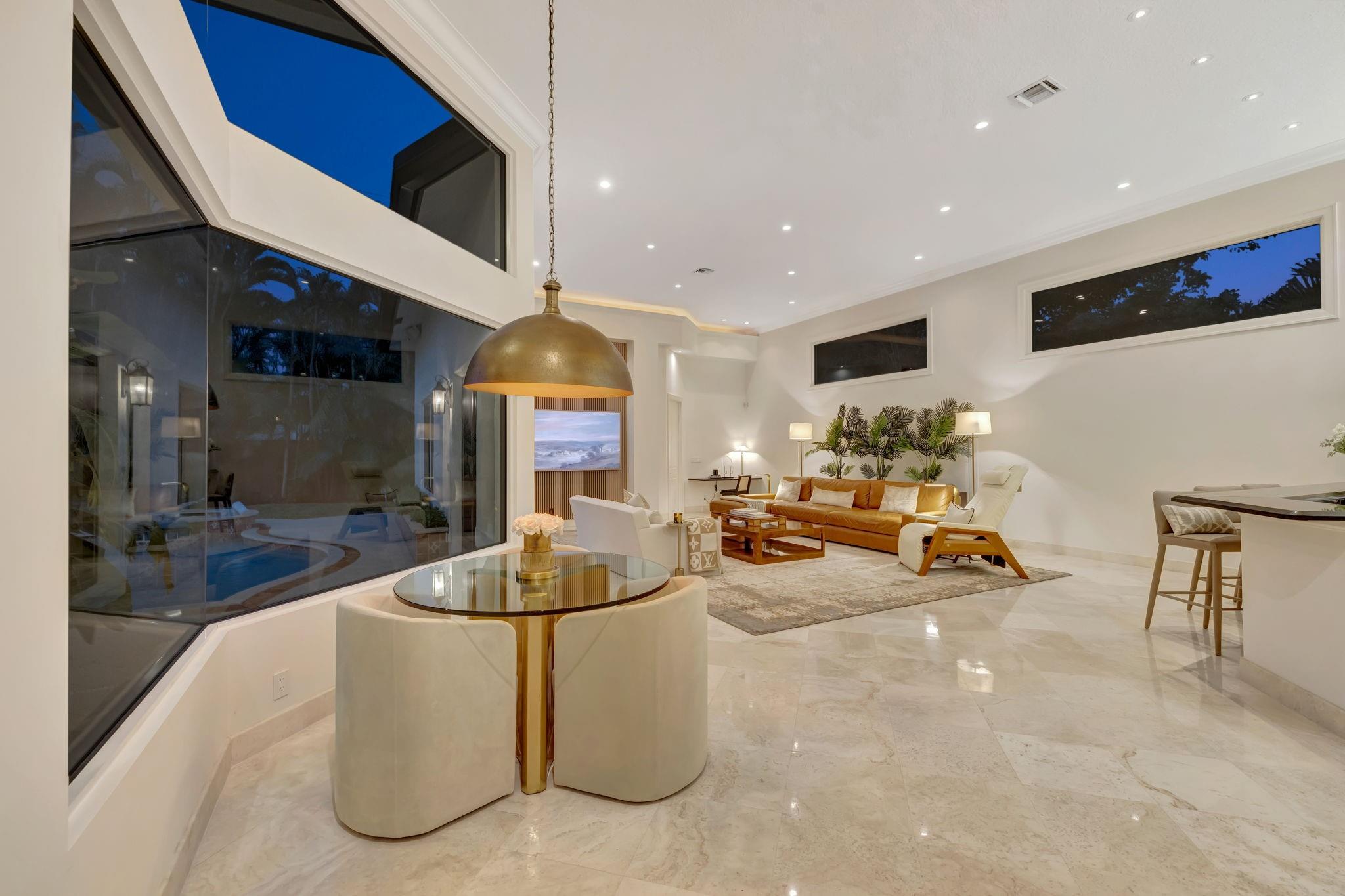 1518 E Lake Dr Fort Lauderdale, FL 33316