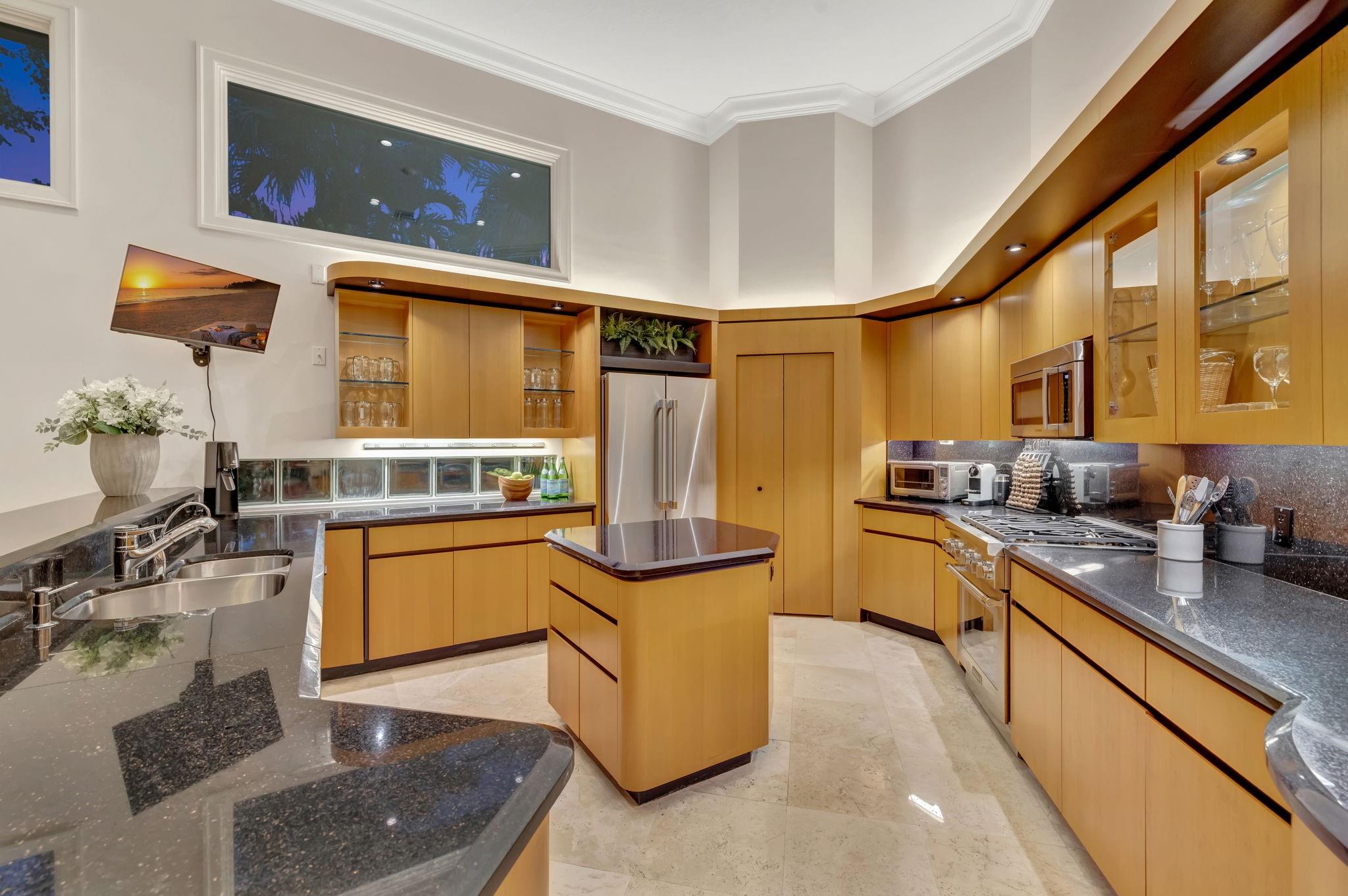 1518 E Lake Dr Fort Lauderdale, FL 33316