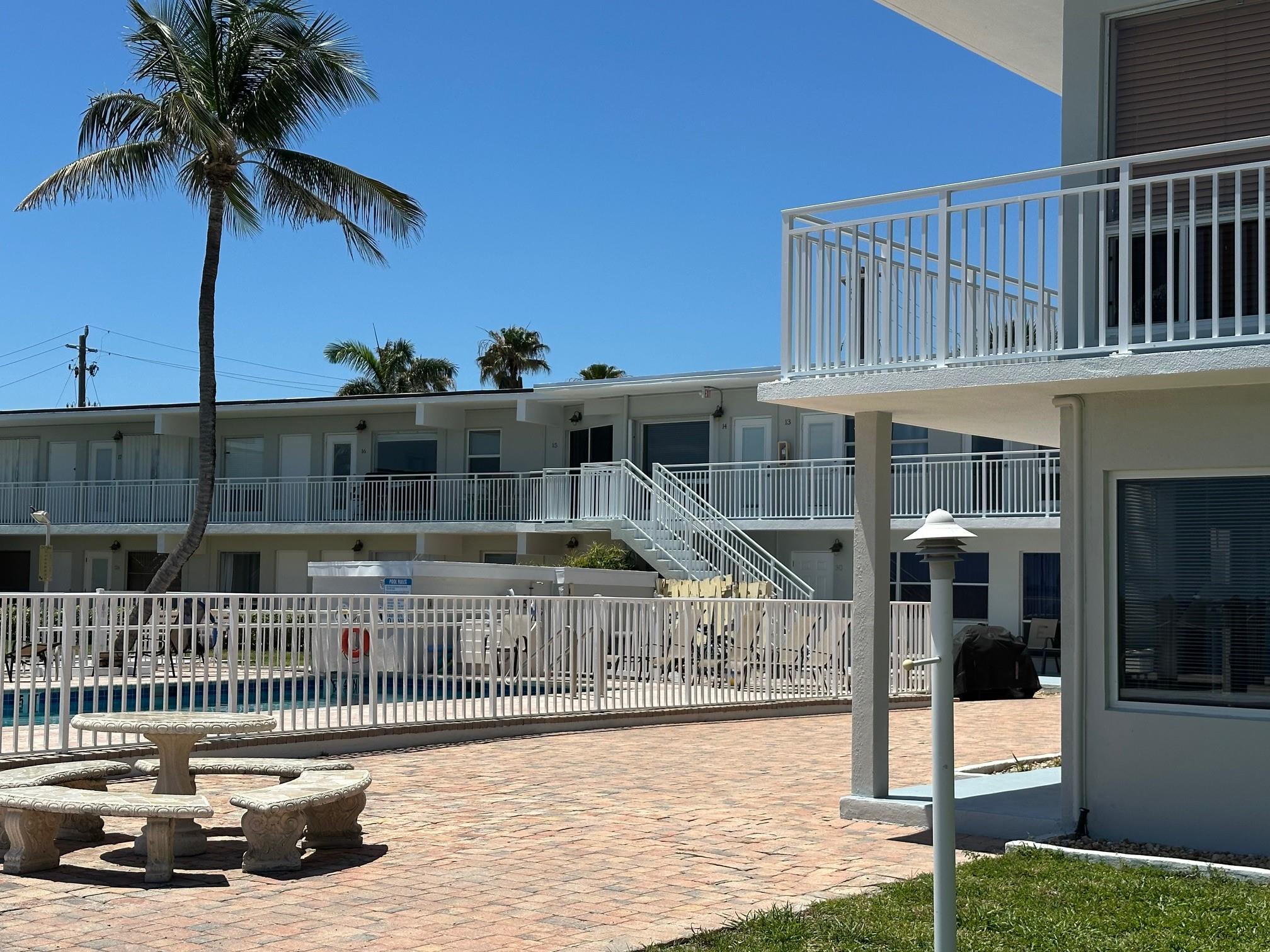 2508 Bay Dr #25