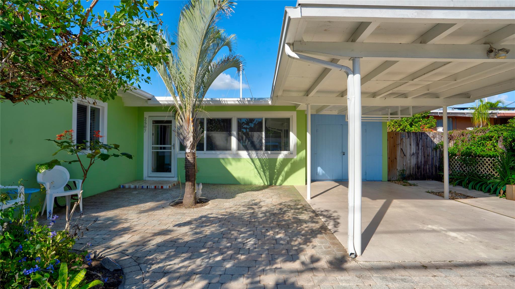 2507 Flamingo Ln