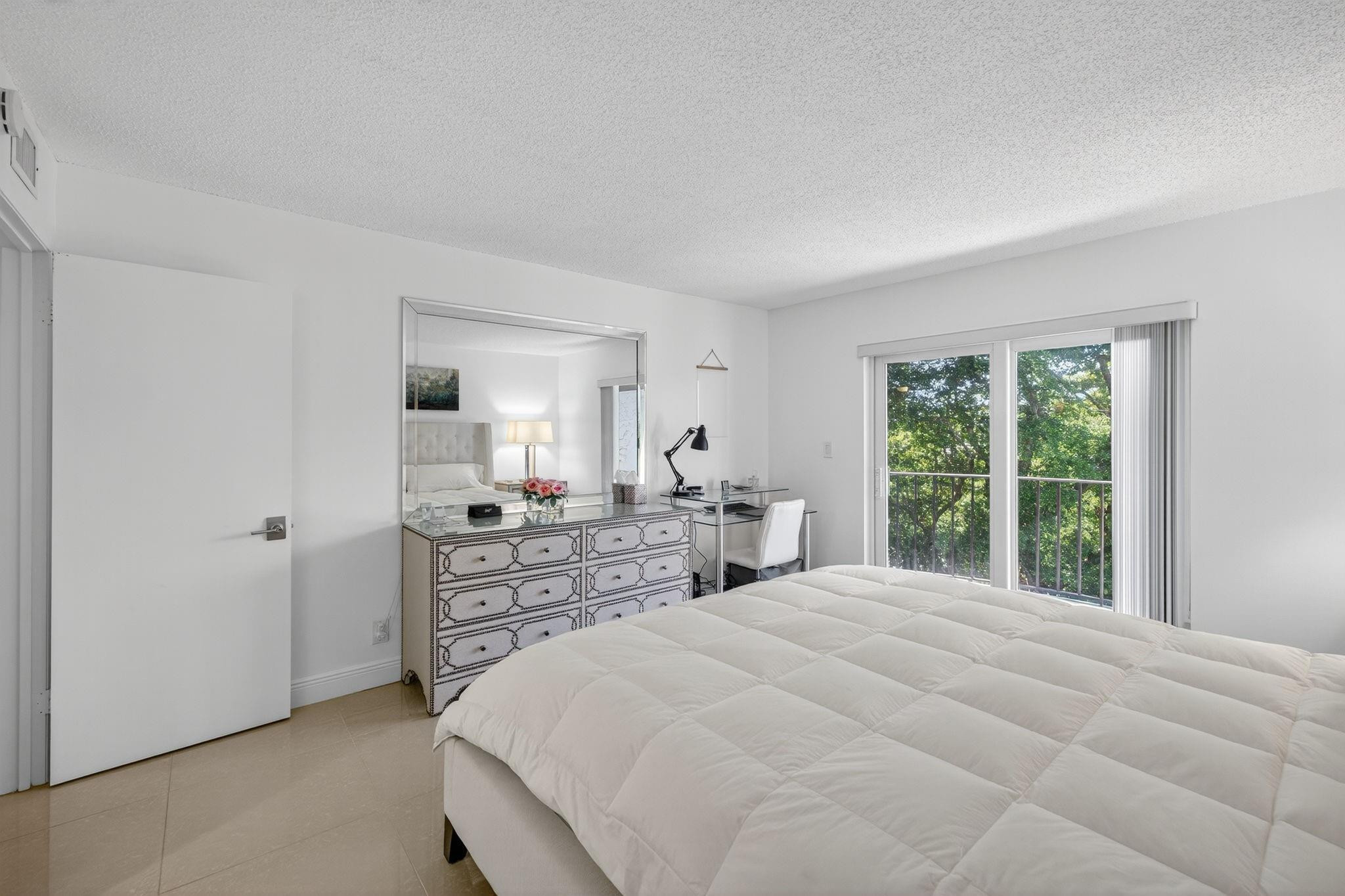3909 N Ocean Blvd #314 Fort Lauderdale, FL 33308