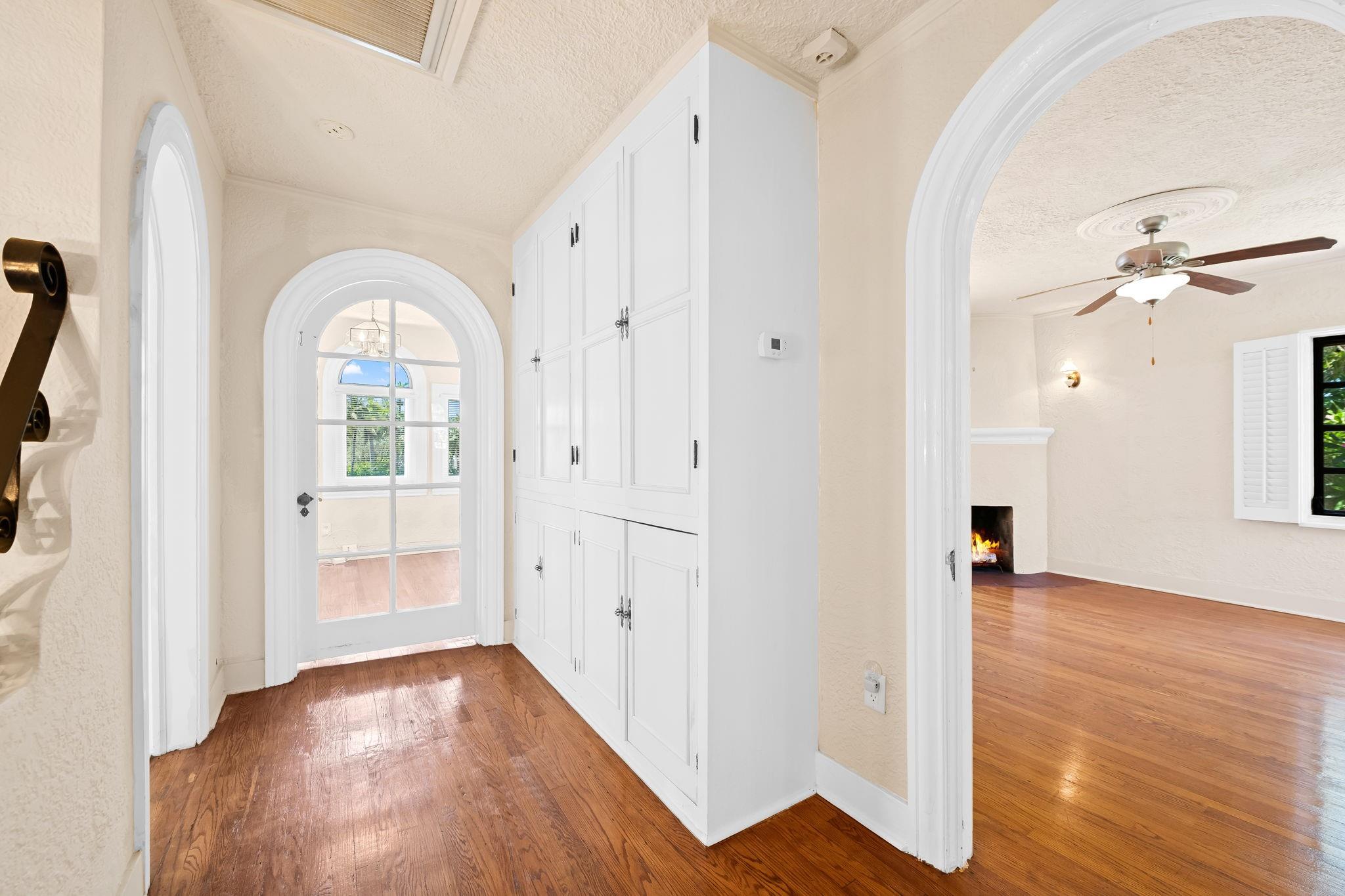 629 SW 8th Ter Fort Lauderdale, FL 33315