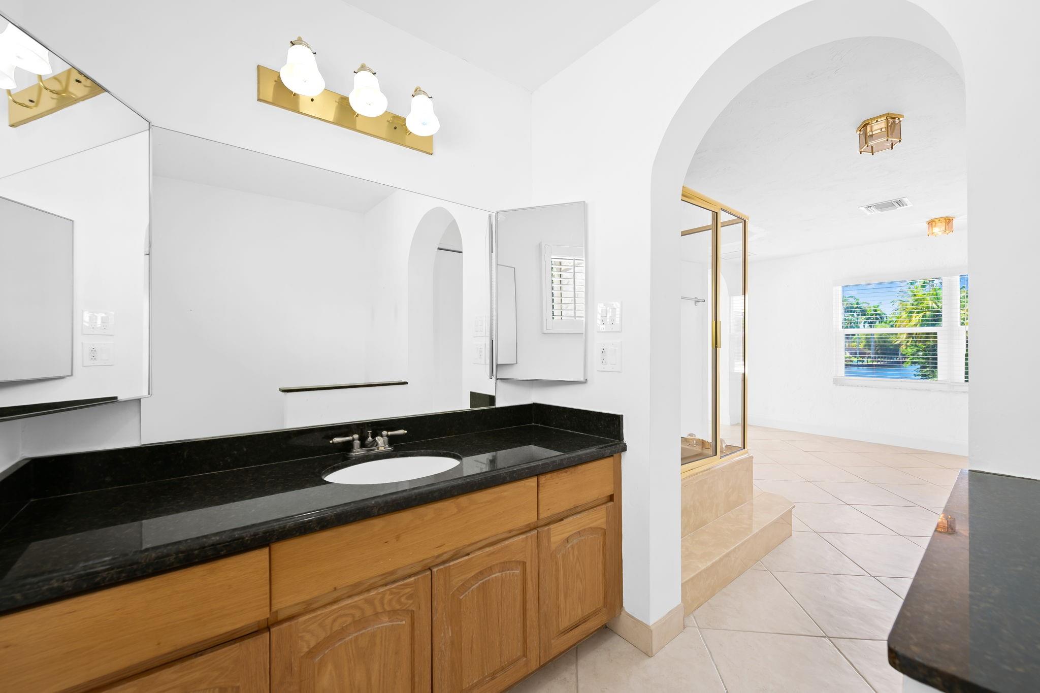 629 SW 8th Ter Fort Lauderdale, FL 33315