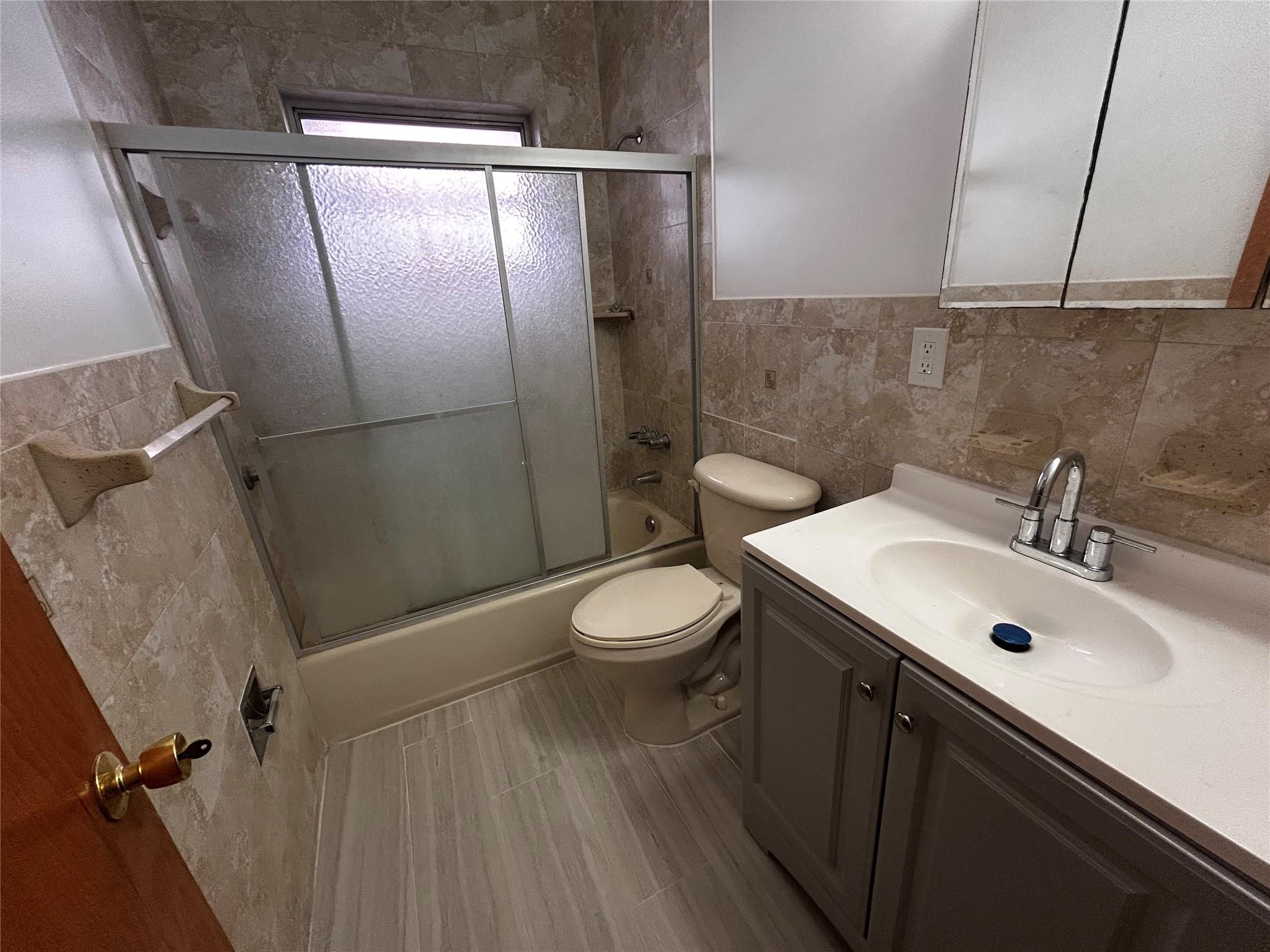 1781 SW 13th St Miami, FL 33145