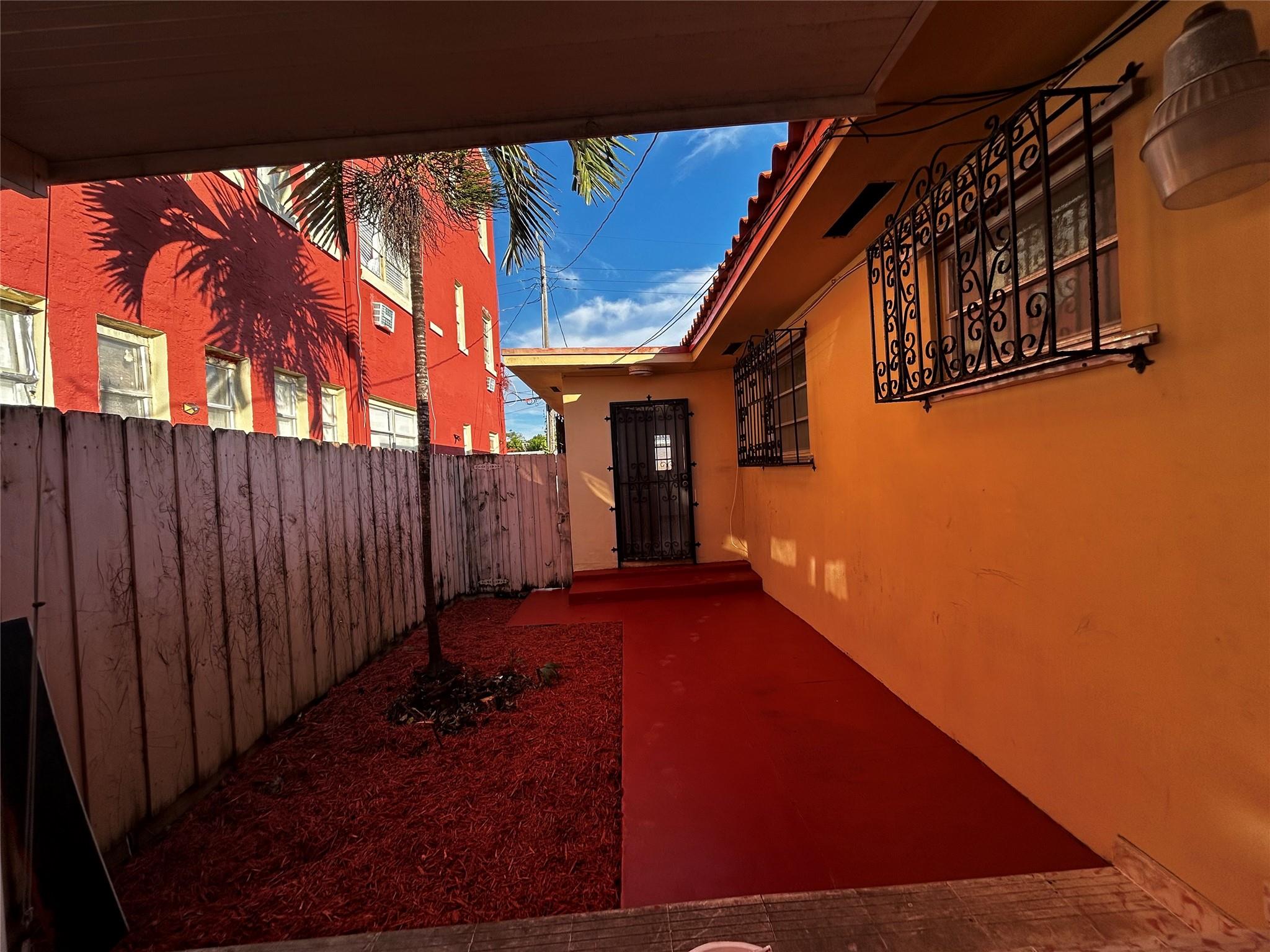 1781 SW 13th St Miami, FL 33145