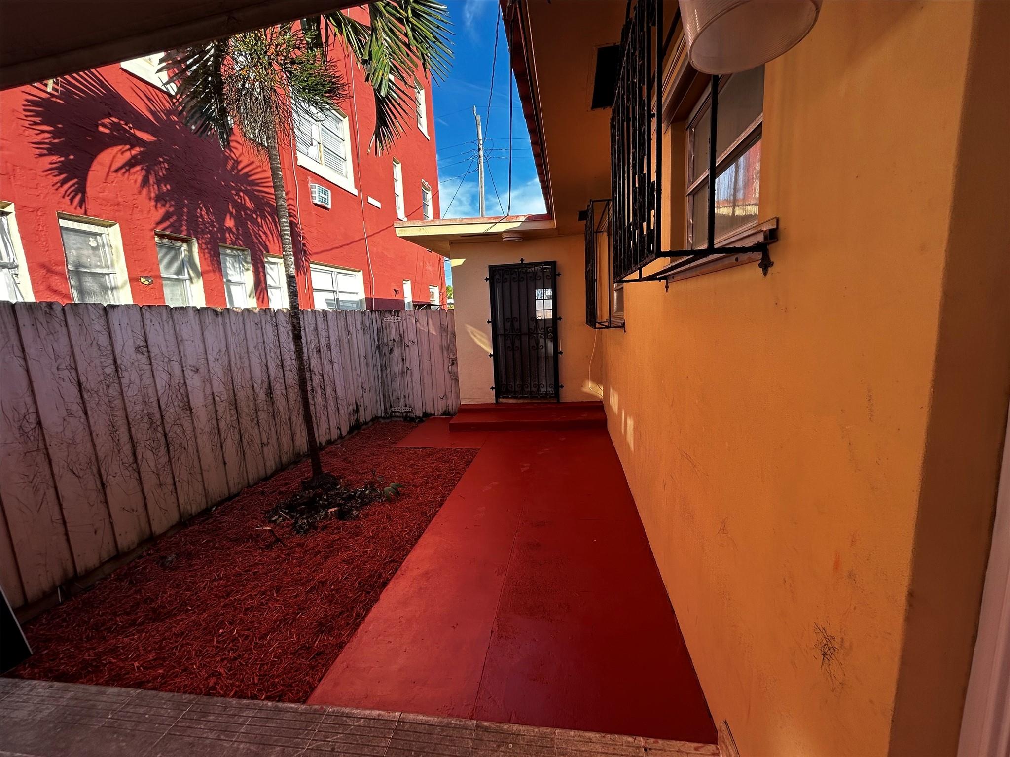 1781 SW 13th St Miami, FL 33145