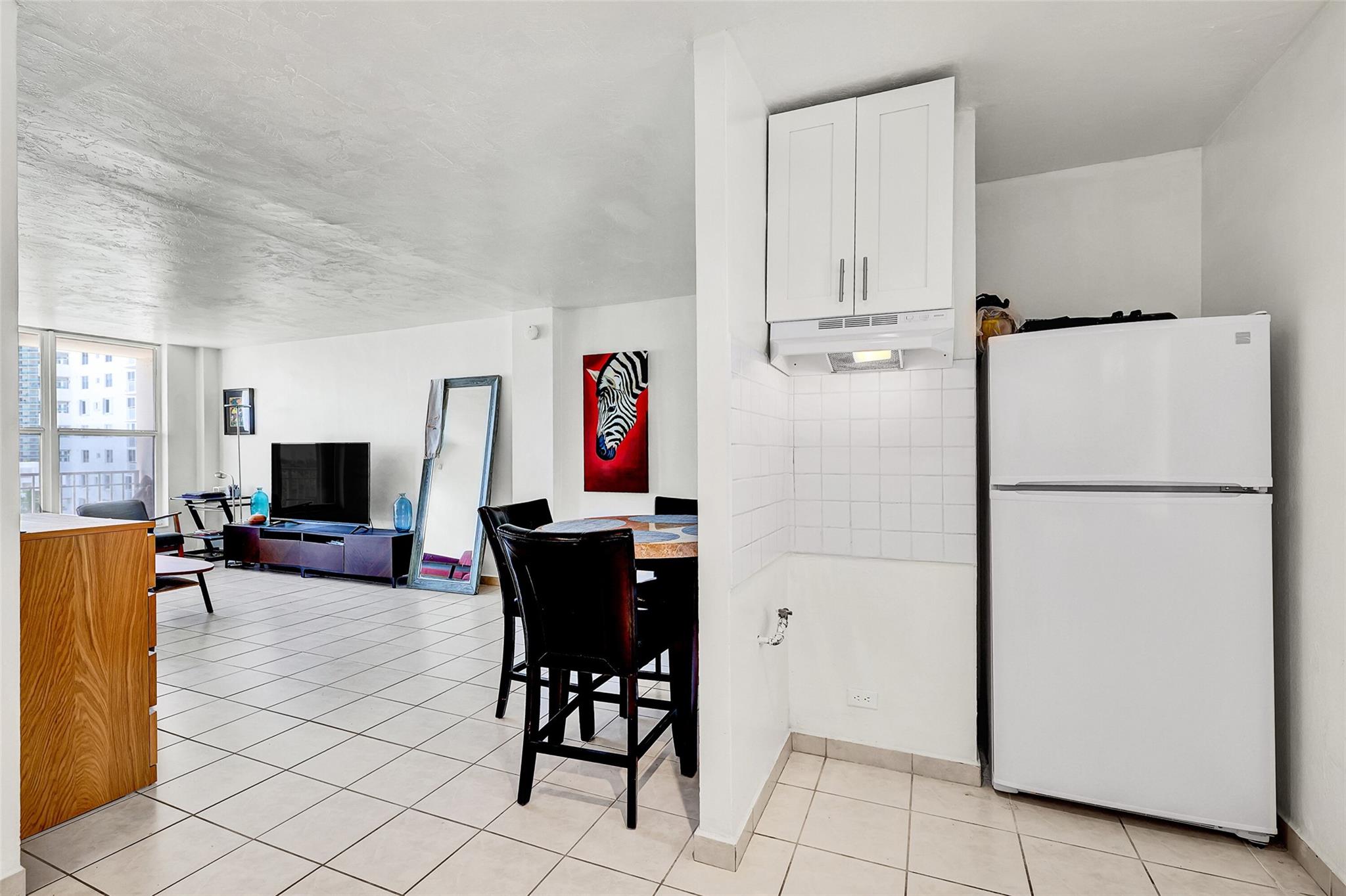 1300 Lincoln Rd #D-804 Miami Beach, FL 33139