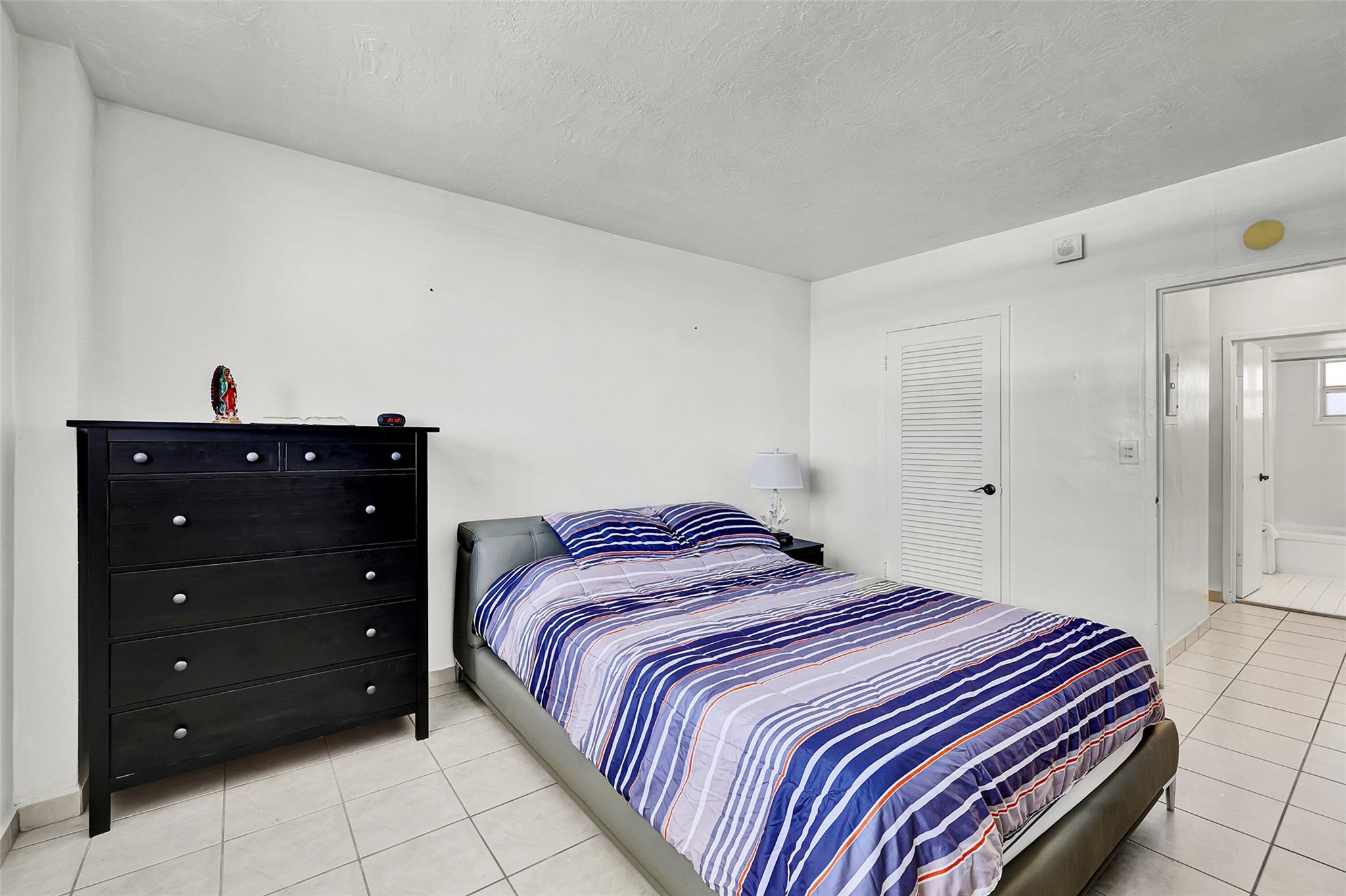 1300 Lincoln Rd #D-804 Miami Beach, FL 33139