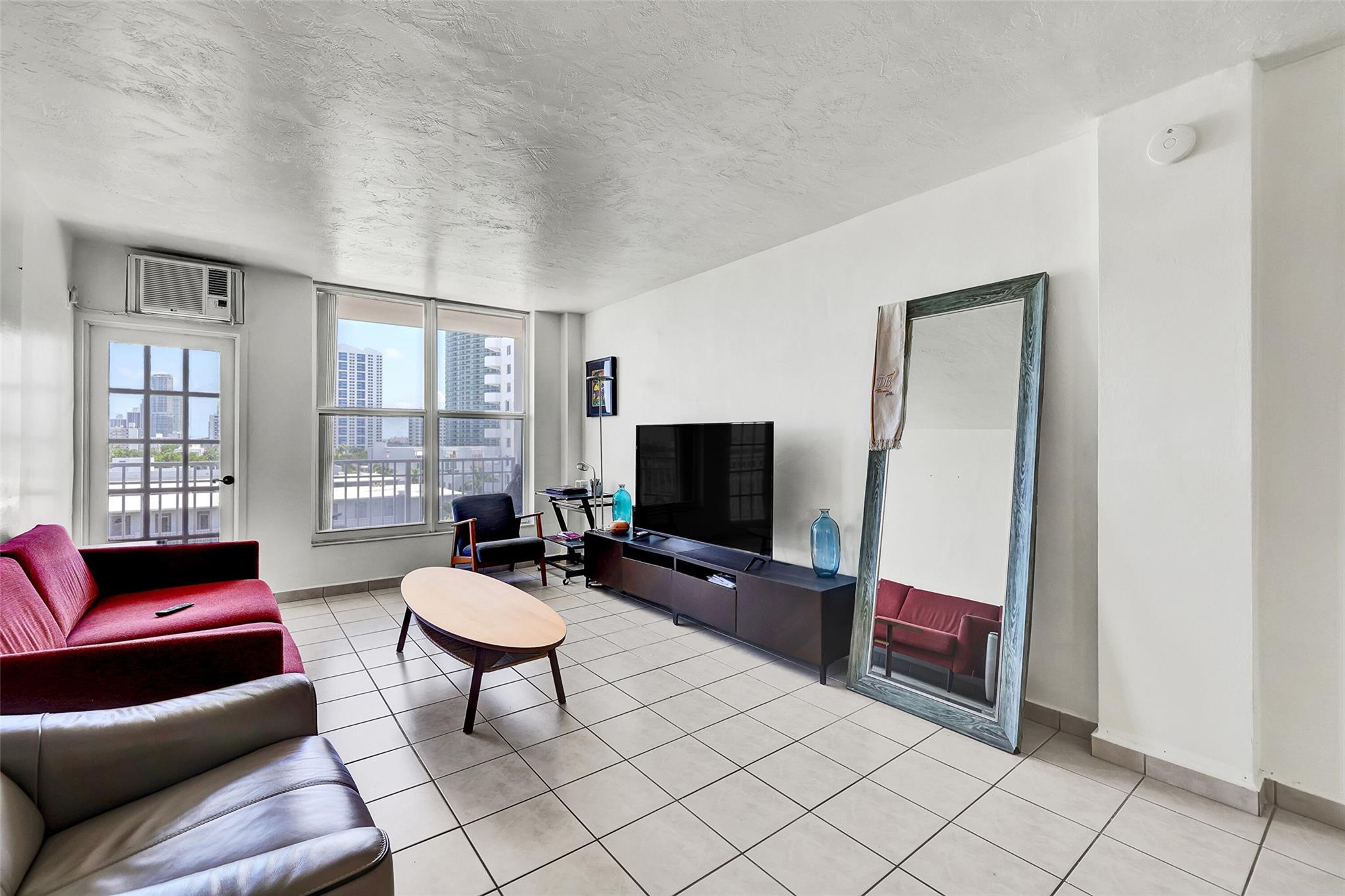 1300 Lincoln Rd #D-804 Miami Beach, FL 33139