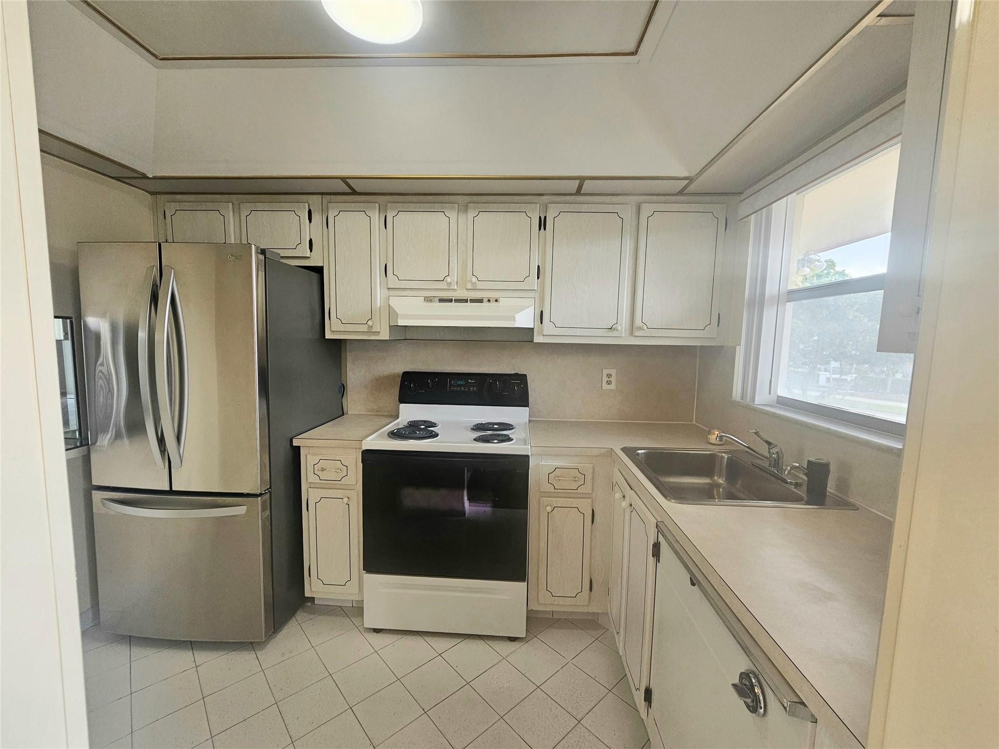 3051 Sunrise Lks Dr #203 Fort Lauderdale, FL 33322