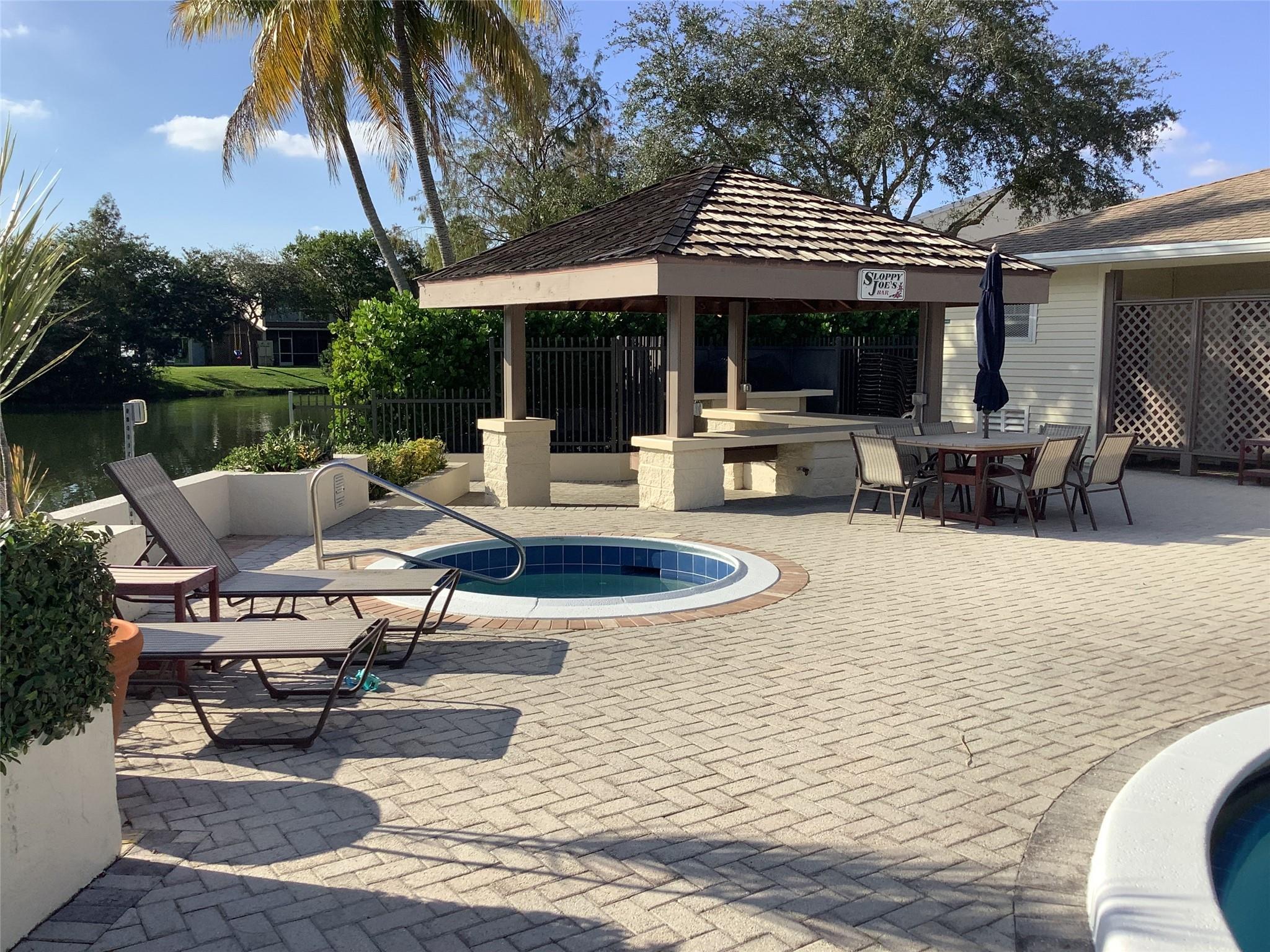 4765 S Hemingway Cir #68 Margate, FL 33063