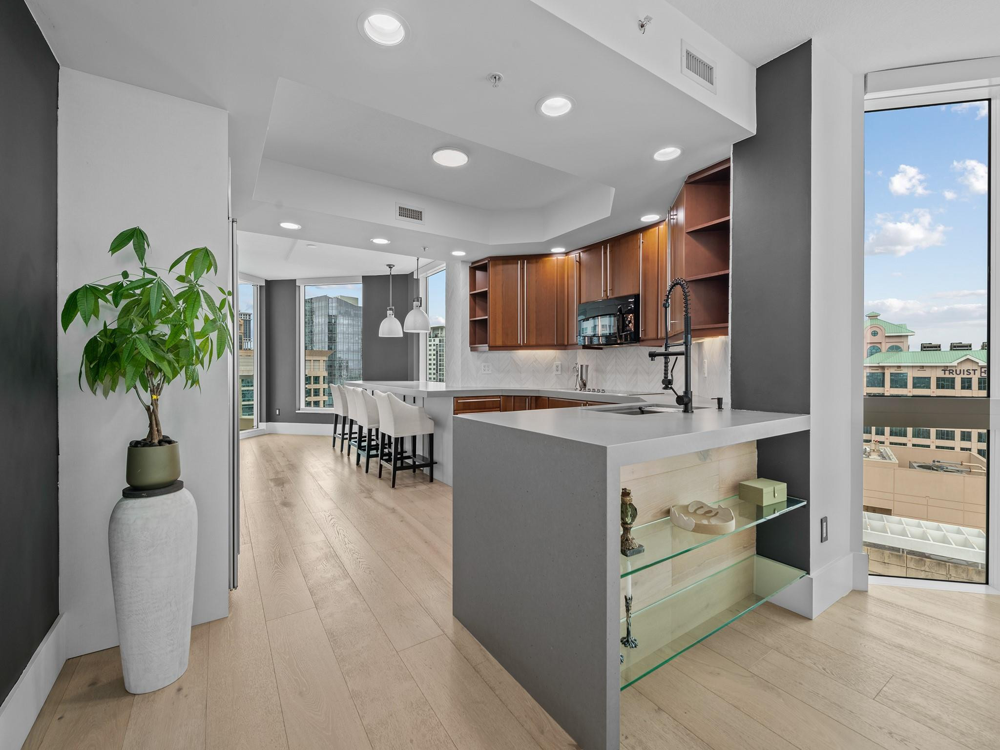 411 N New Riv #2401 Fort Lauderdale, FL 33301