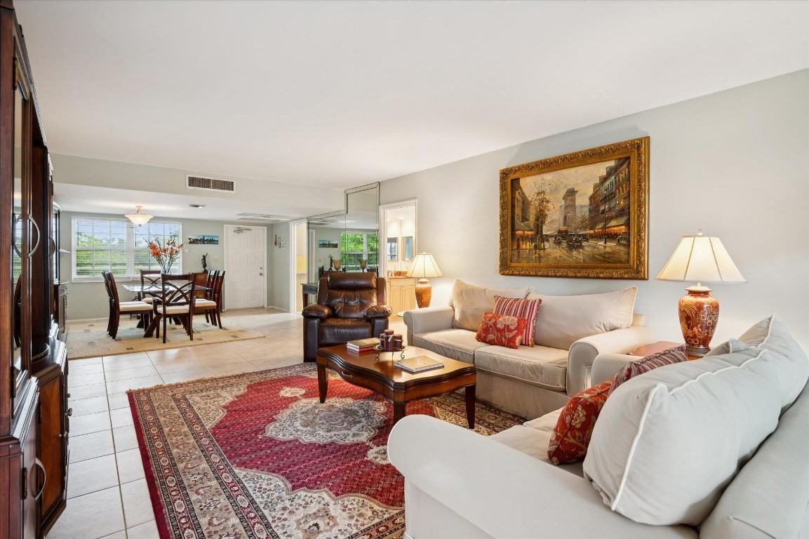 3900 Oaks Clubhouse #409