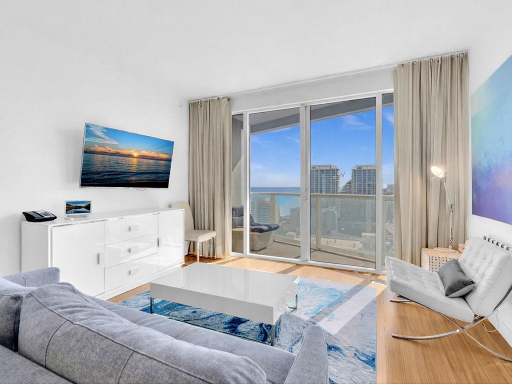 3101 Bayshore #2301 Fort Lauderdale, FL 33304