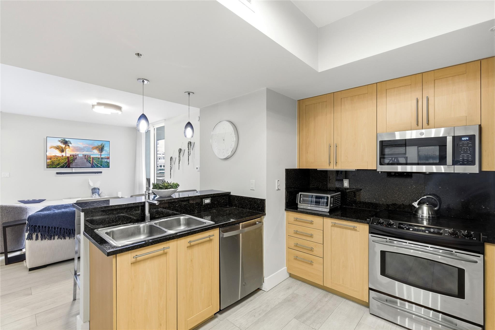 511 SE 5th #1719 Fort Lauderdale, FL 33301