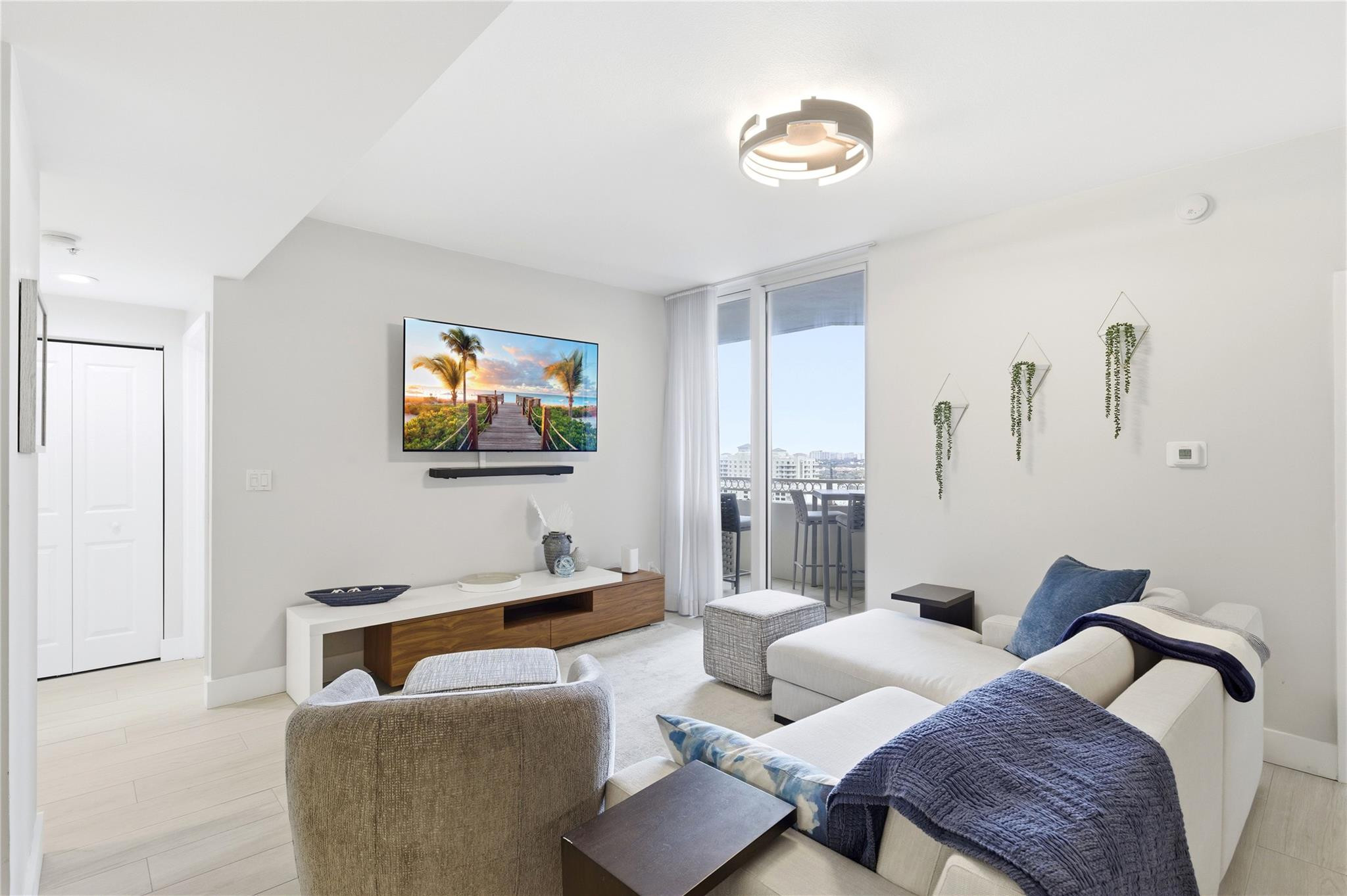 511 SE 5th #1719 Fort Lauderdale, FL 33301