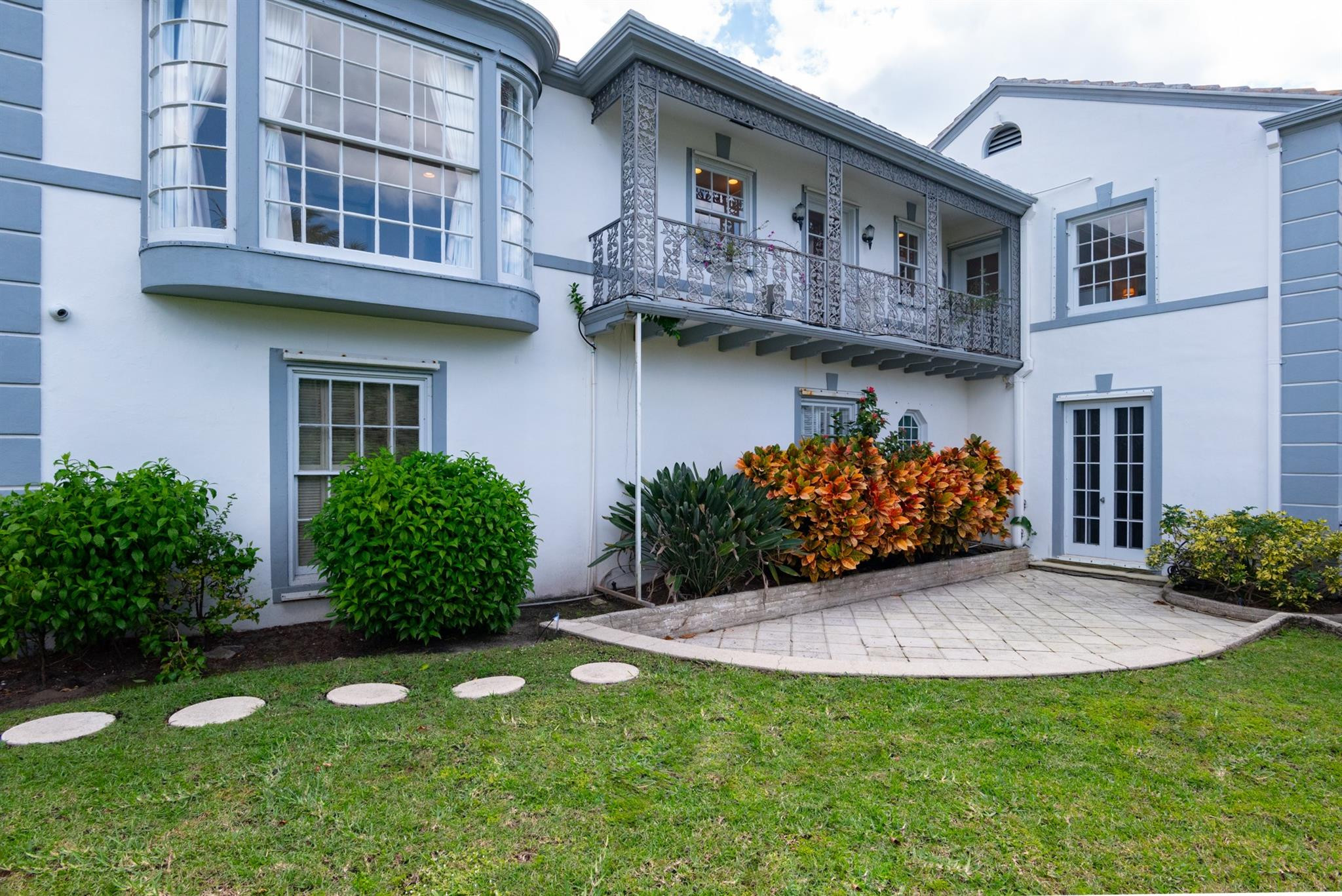 361 Crescent Palm Beach, FL 33480