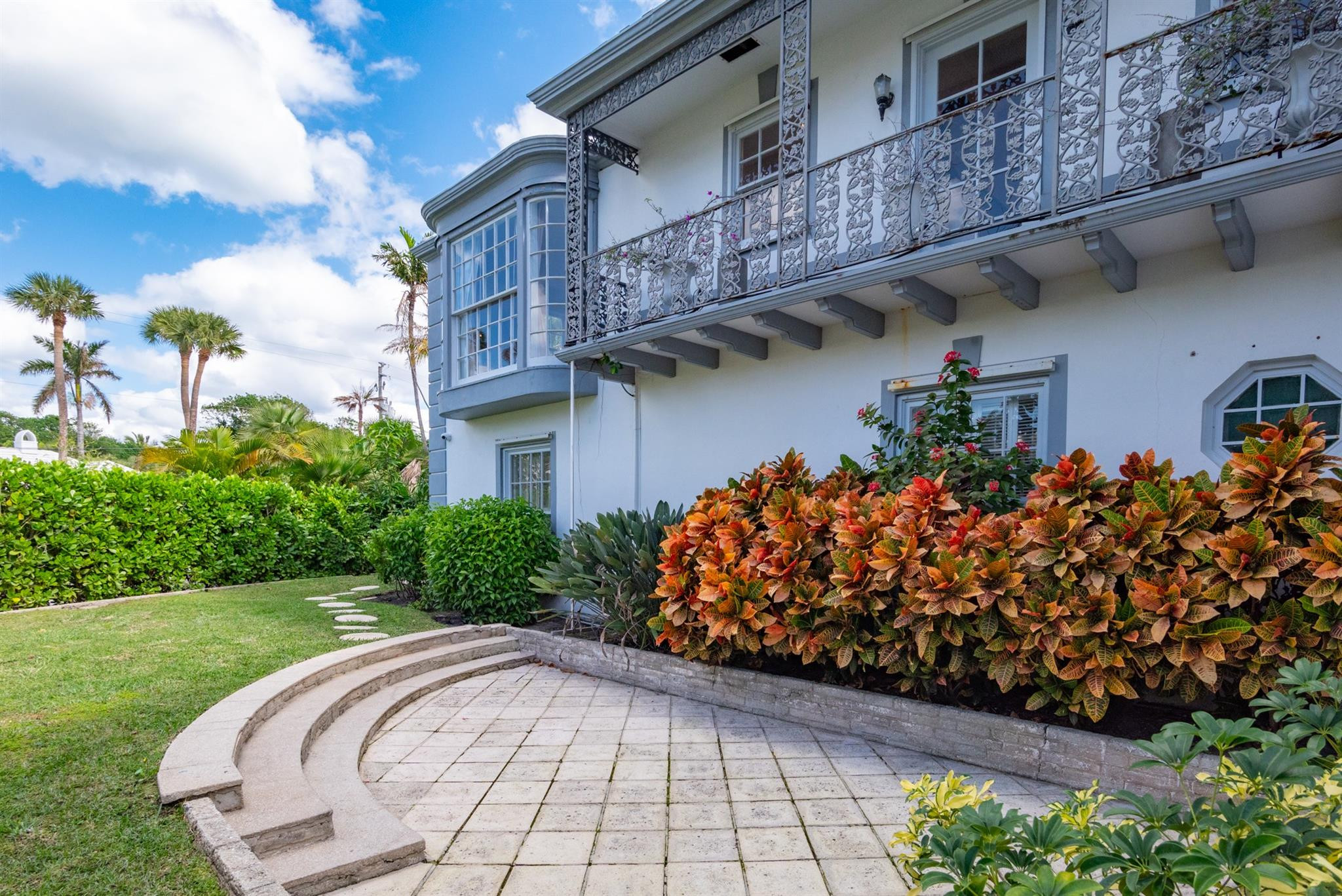 361 Crescent Palm Beach, FL 33480