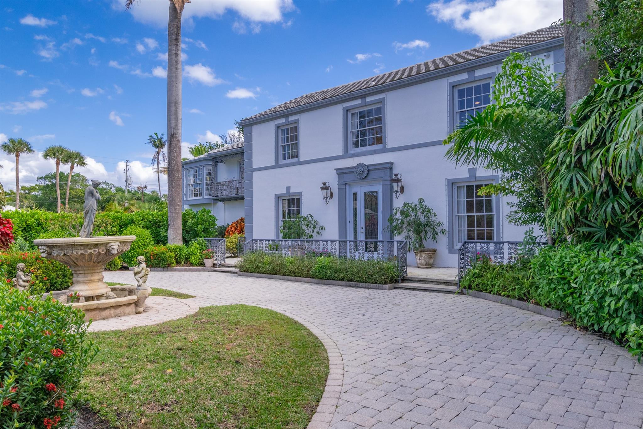 361 Crescent Palm Beach, FL 33480