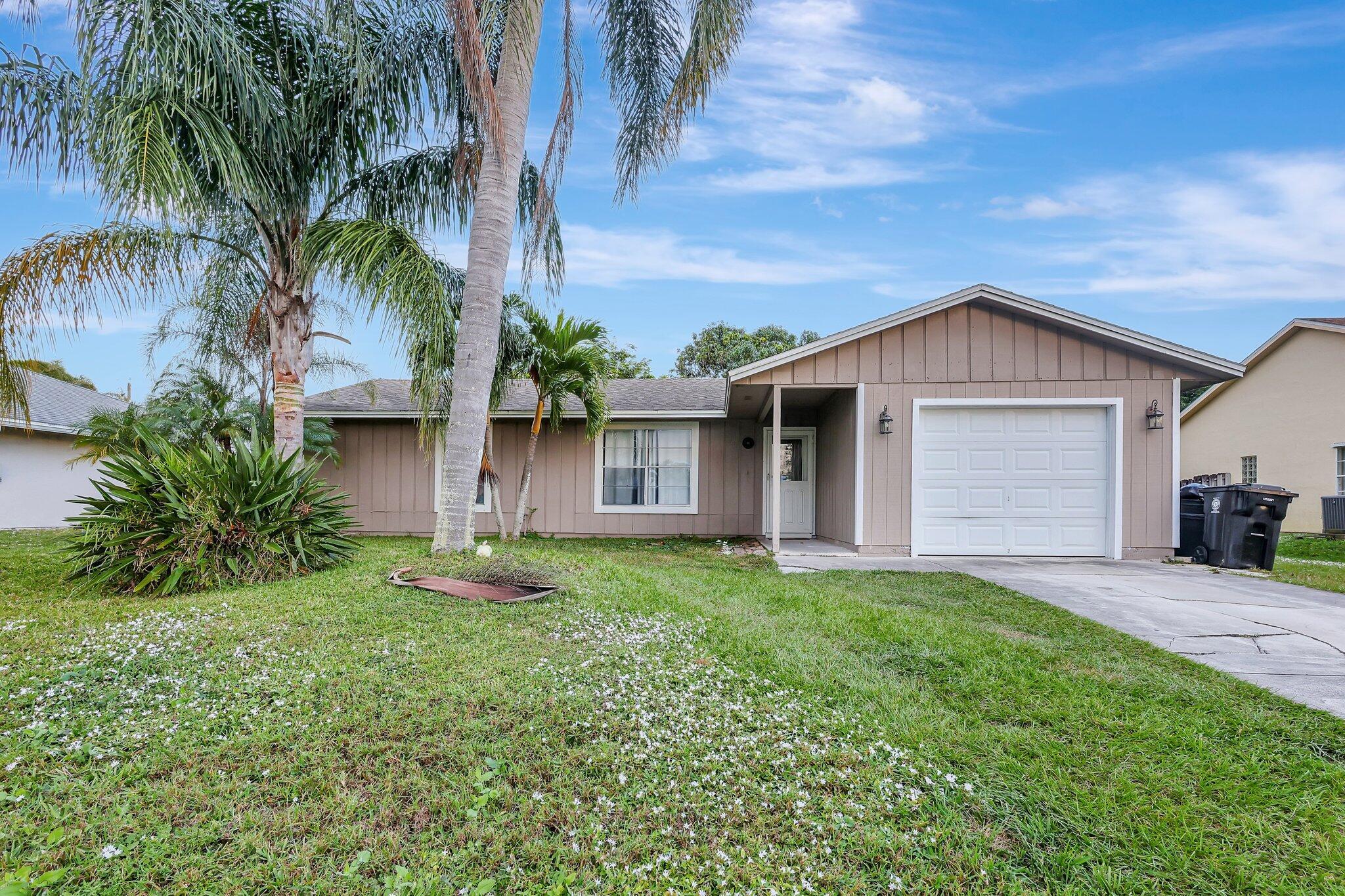 1285 SW Avens St