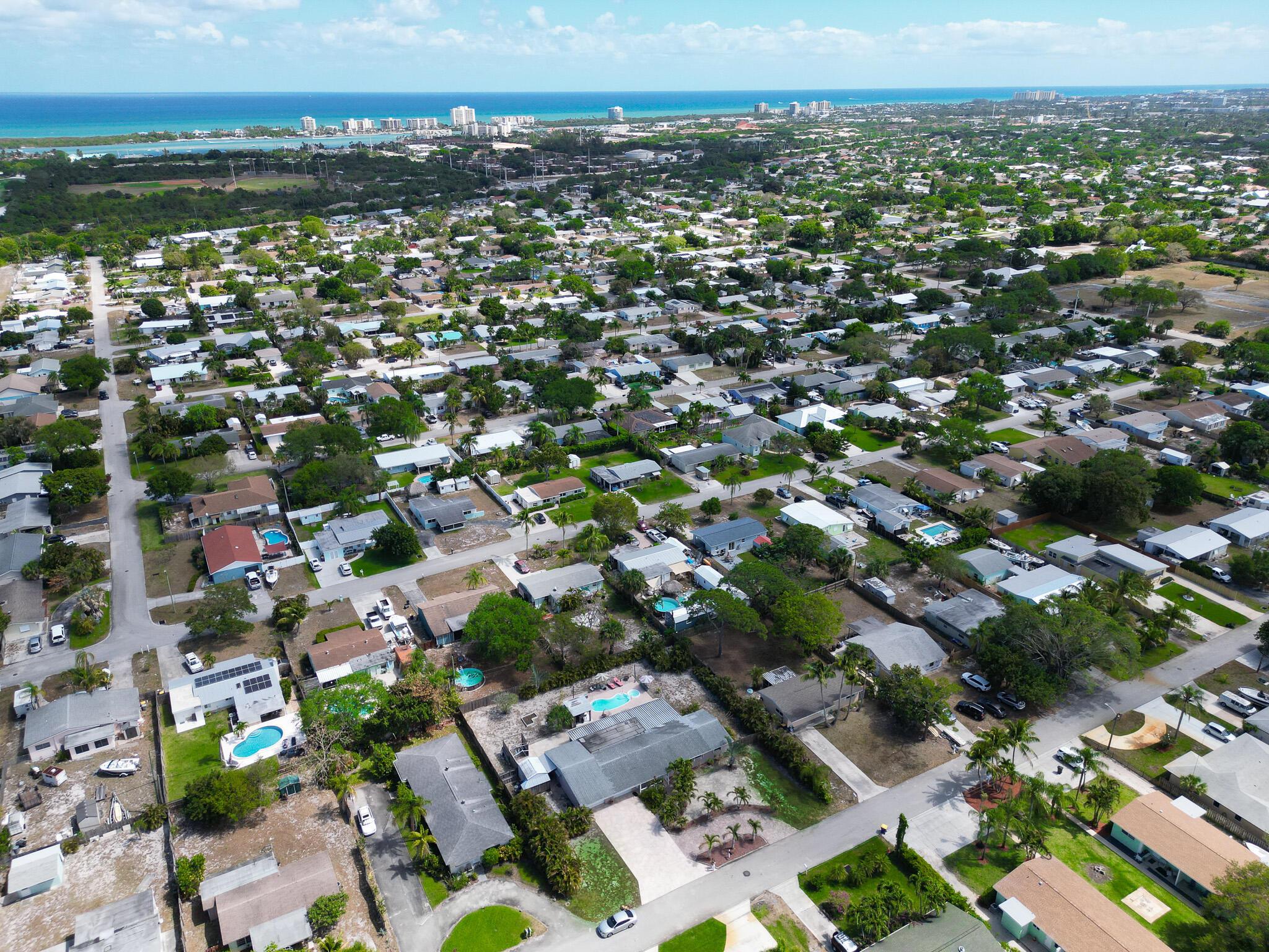 18989 SE Hillcrest Dr Jupiter, FL 33469