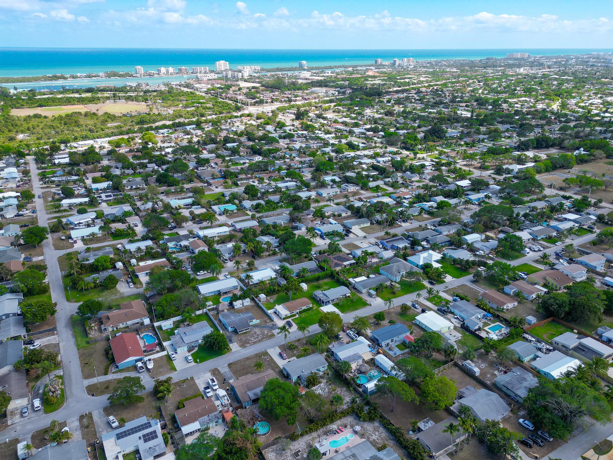 18989 SE Hillcrest Dr Jupiter, FL 33469