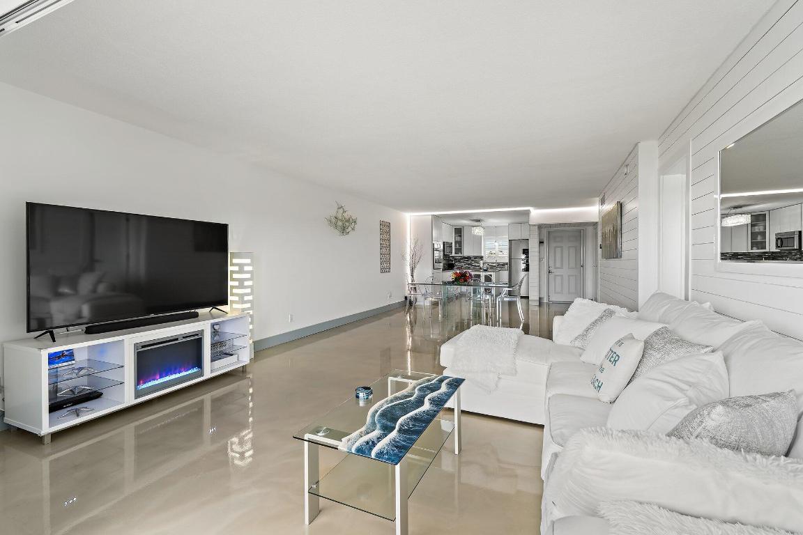 100 Waterway #E305 Tequesta, FL 33469