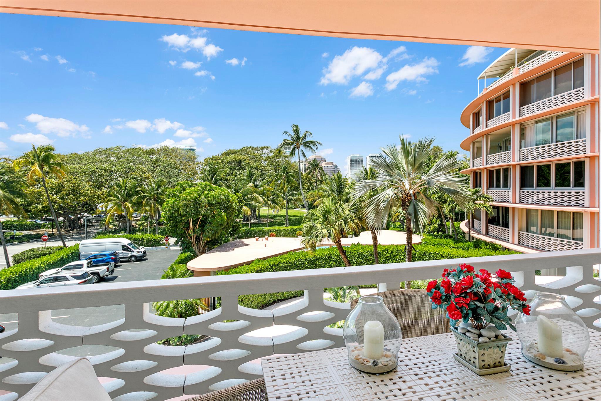 315 S Lake Dr #3f,Palm Beach, FL 33480