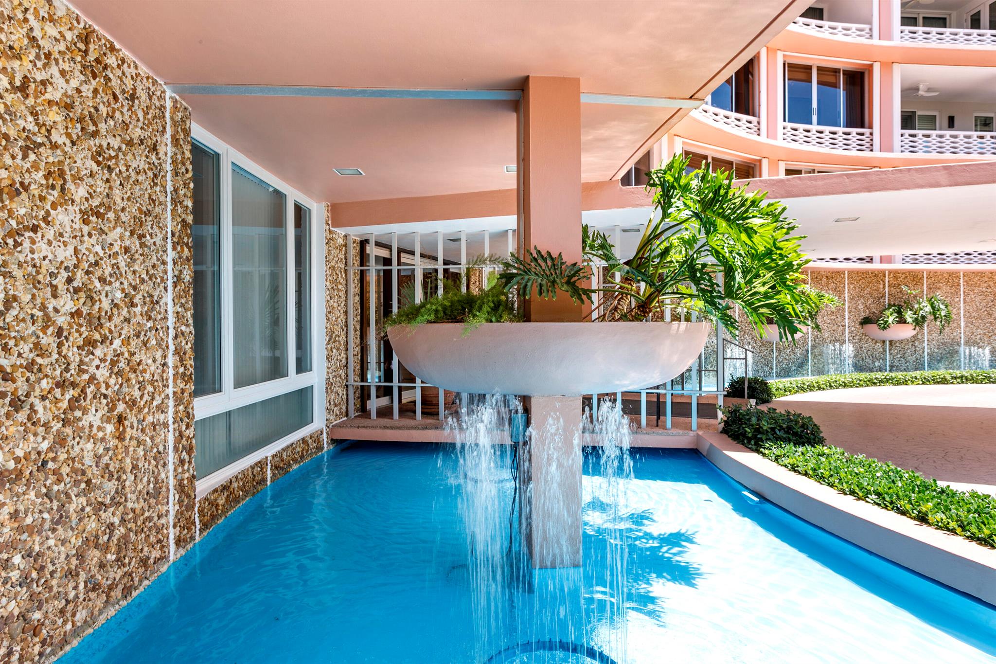 315 S Lake Dr #3f,Palm Beach, FL 33480