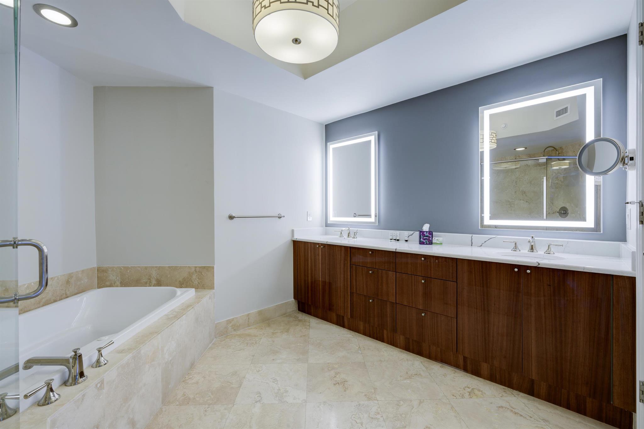 2700 N Ocean Dr #306b Riviera Beach, FL 33404