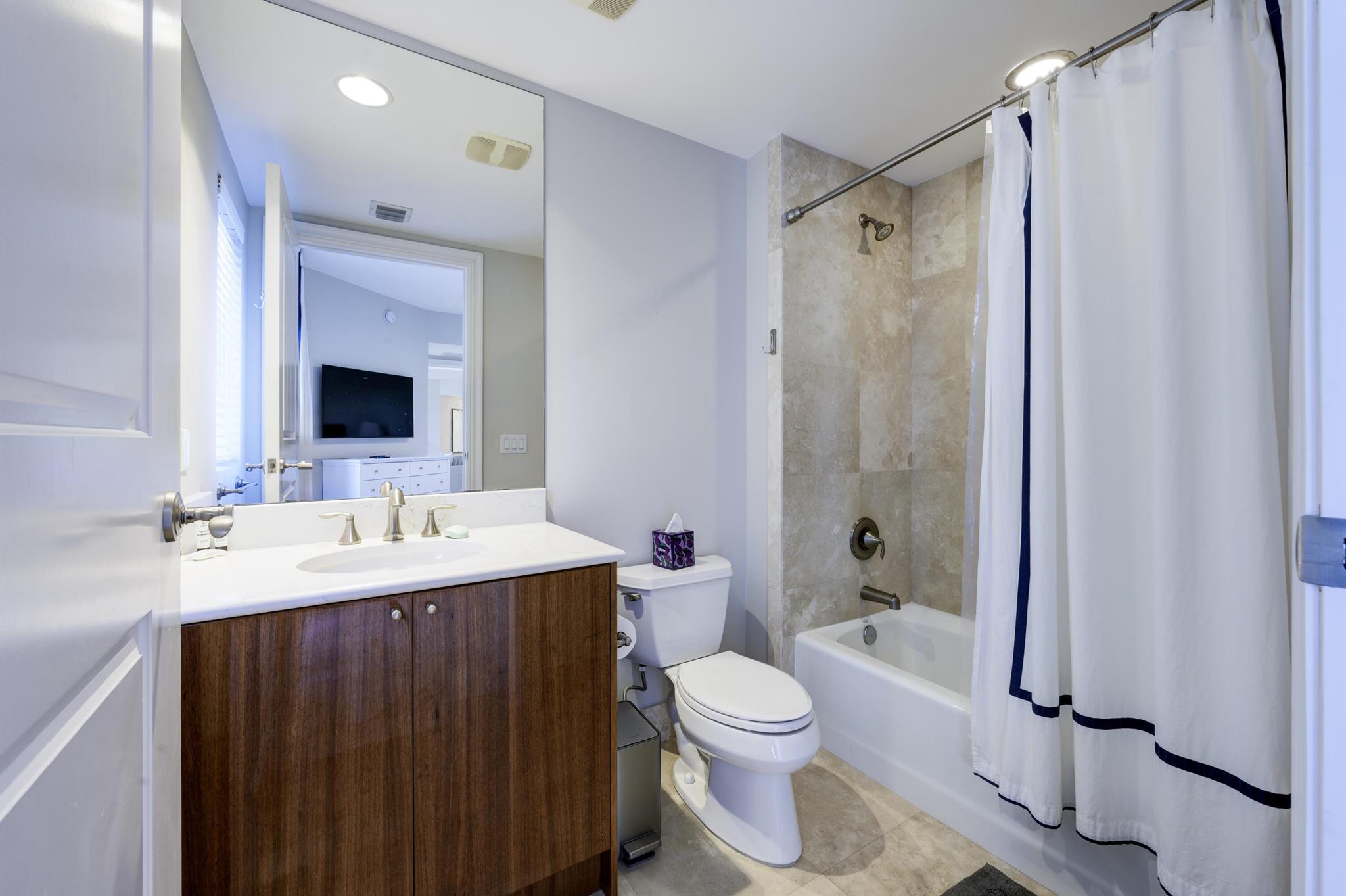 2700 N Ocean Dr #306b Riviera Beach, FL 33404