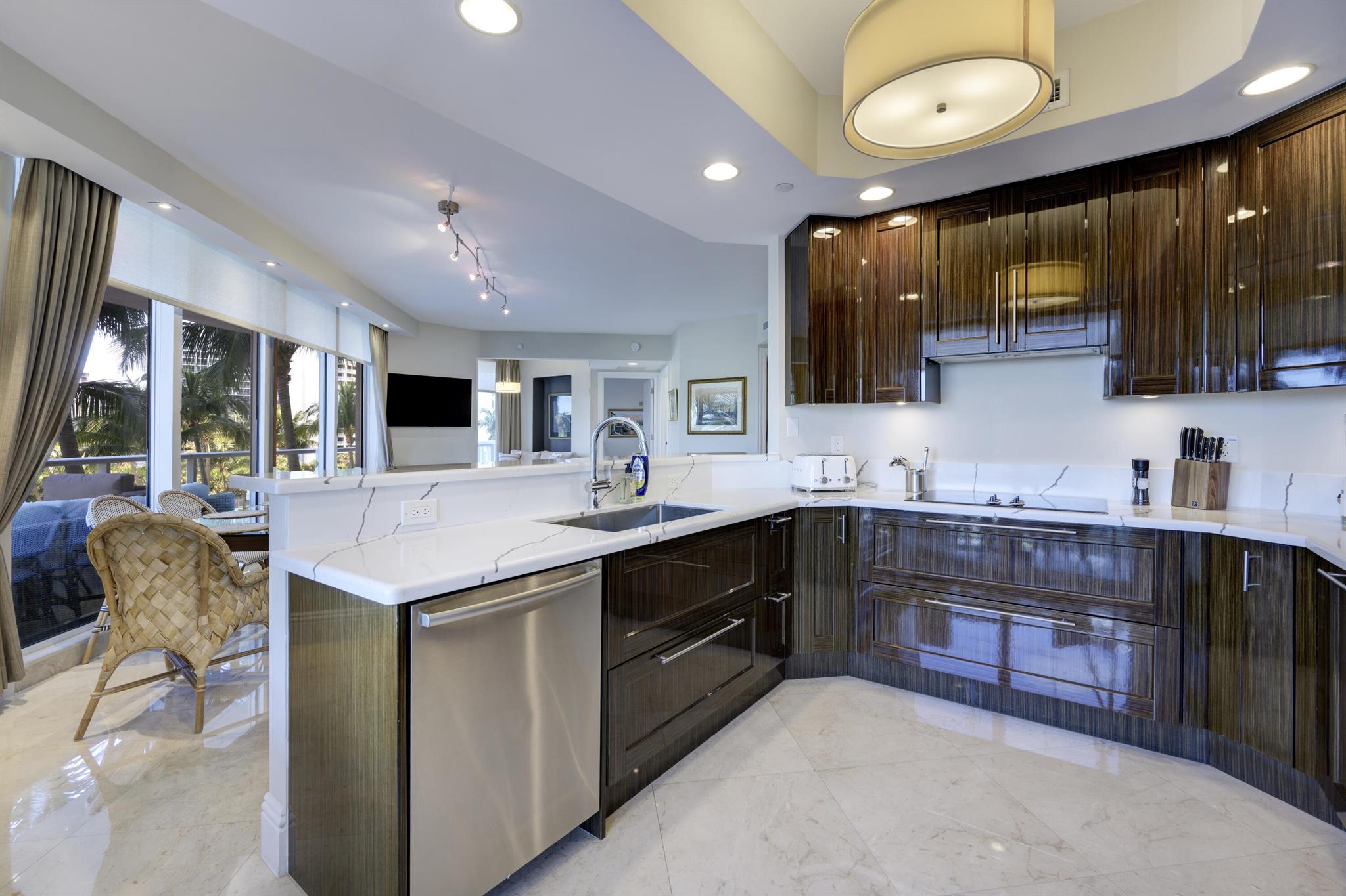 2700 N Ocean Dr #306b Riviera Beach, FL 33404