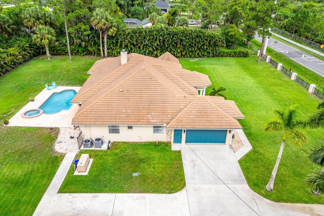 18301 Hamlin Blvd