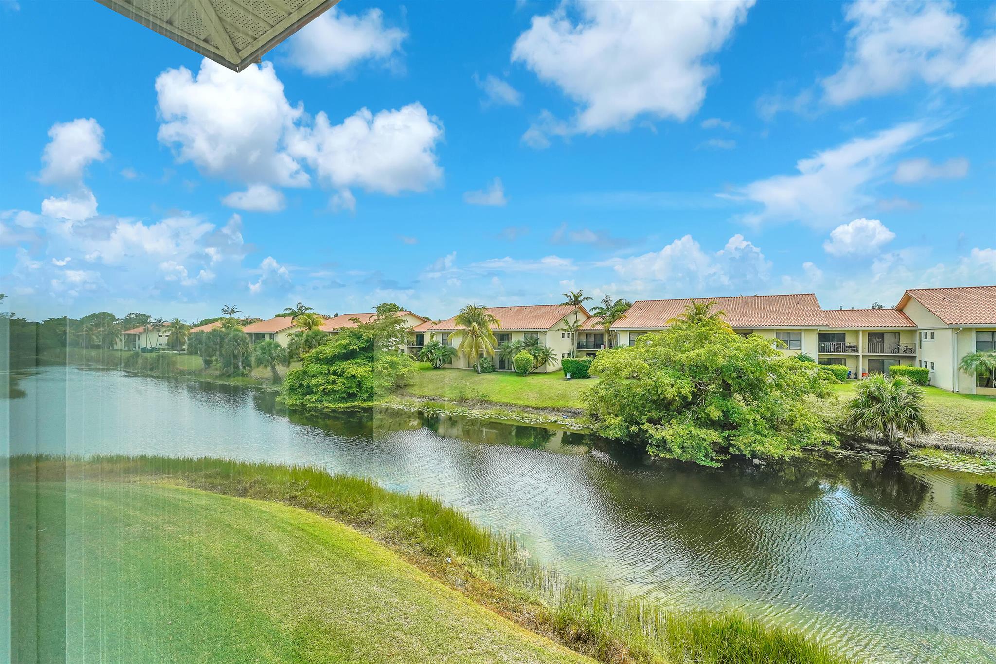 210 Lake Evelyn Dr