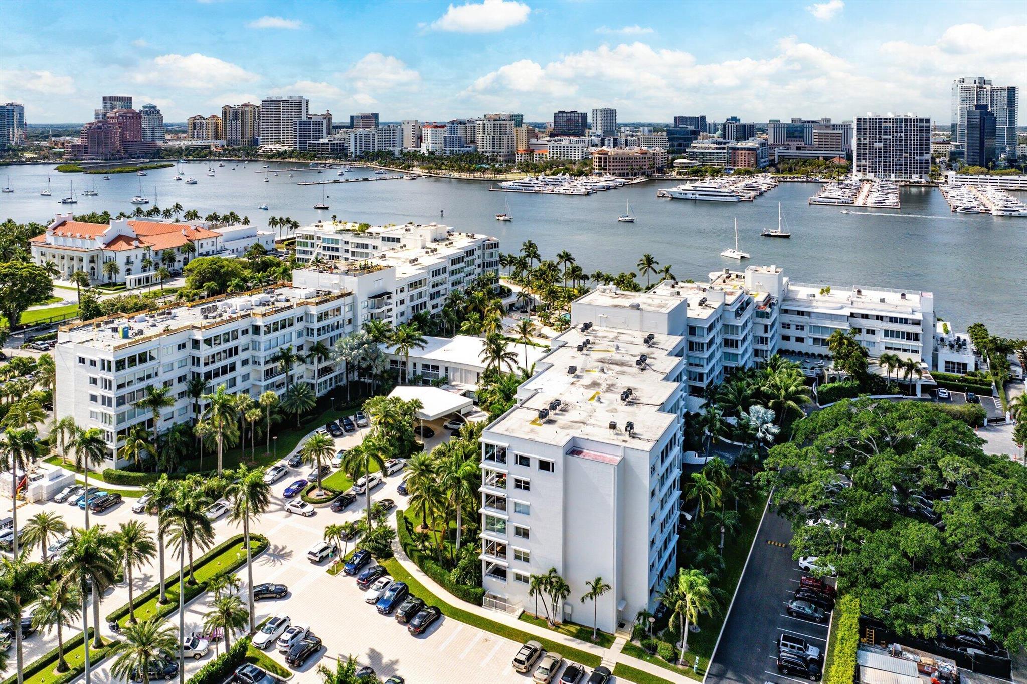 44 Cocoanut Row #526b