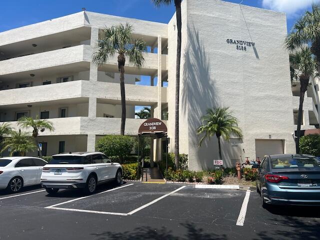 3138 Via Poinciana #417