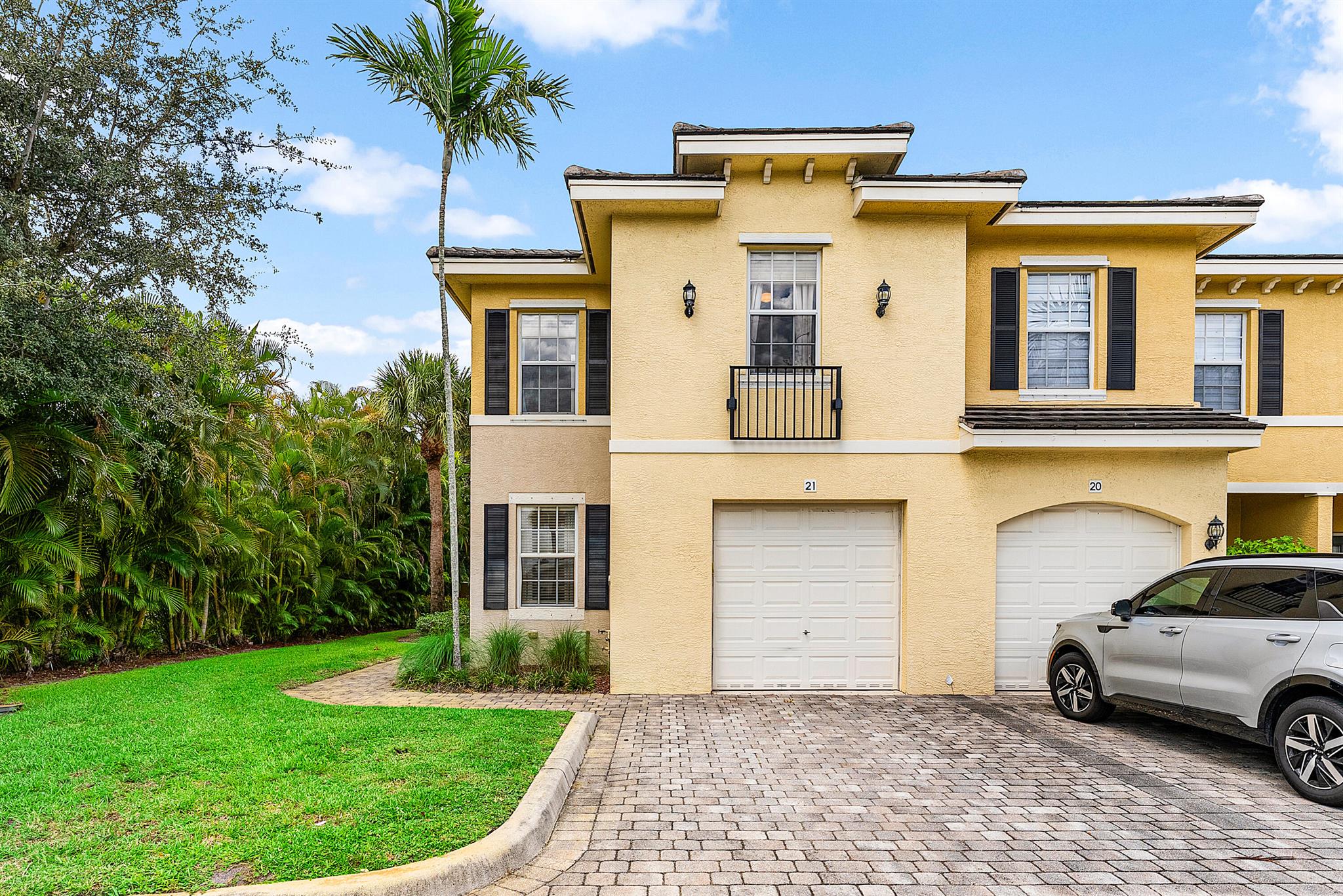 21 Largo Way