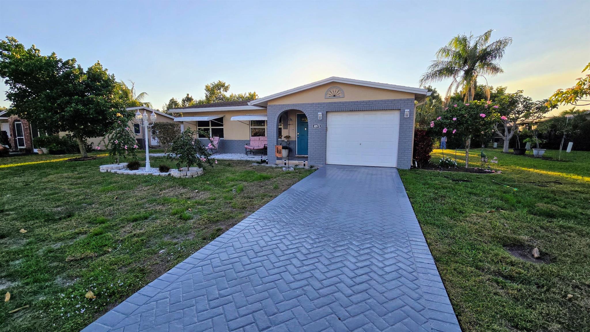 4871 NW 13th Ave